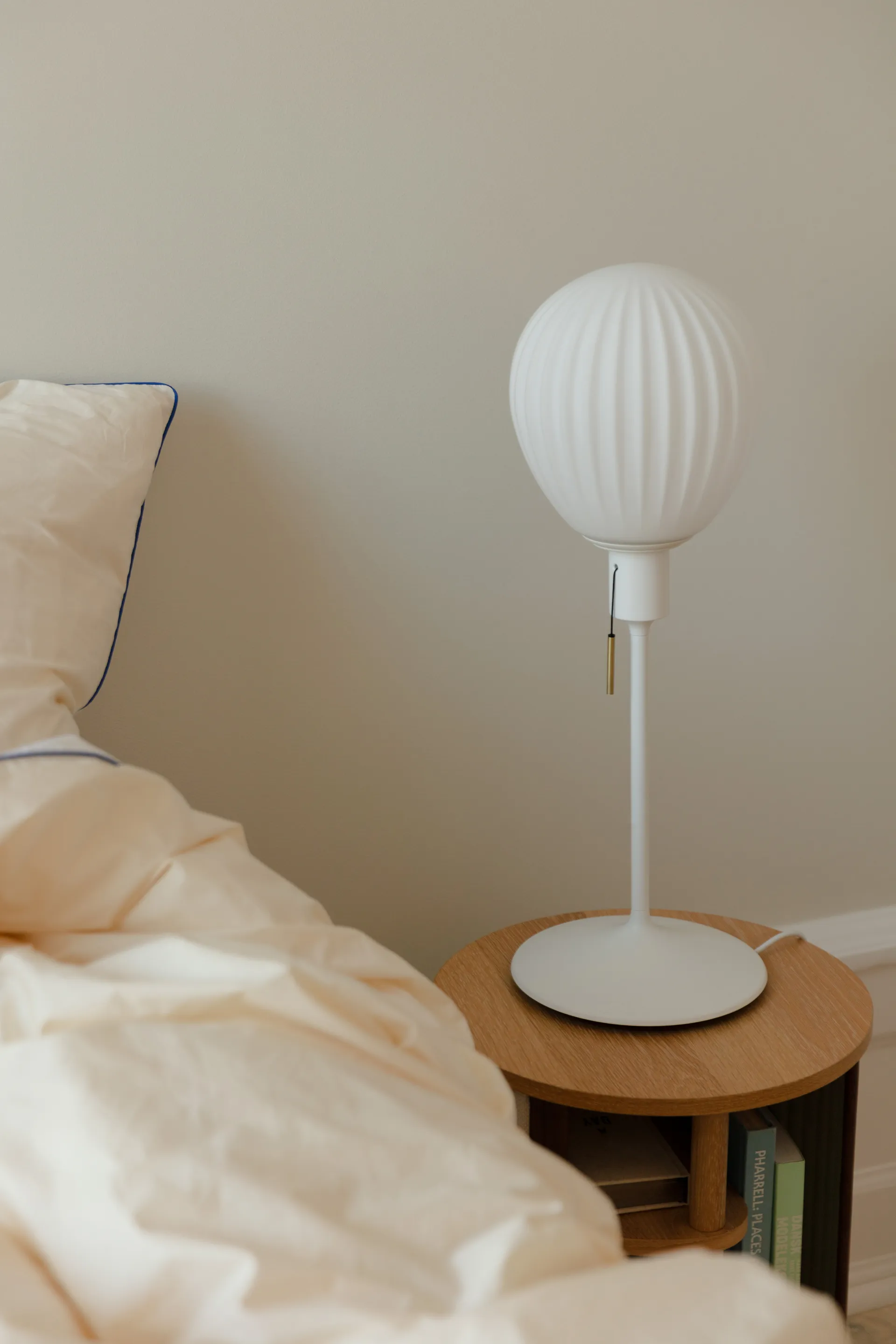 Around The World επιτραπέζιο φωτιστικό, Άσπρο Umage