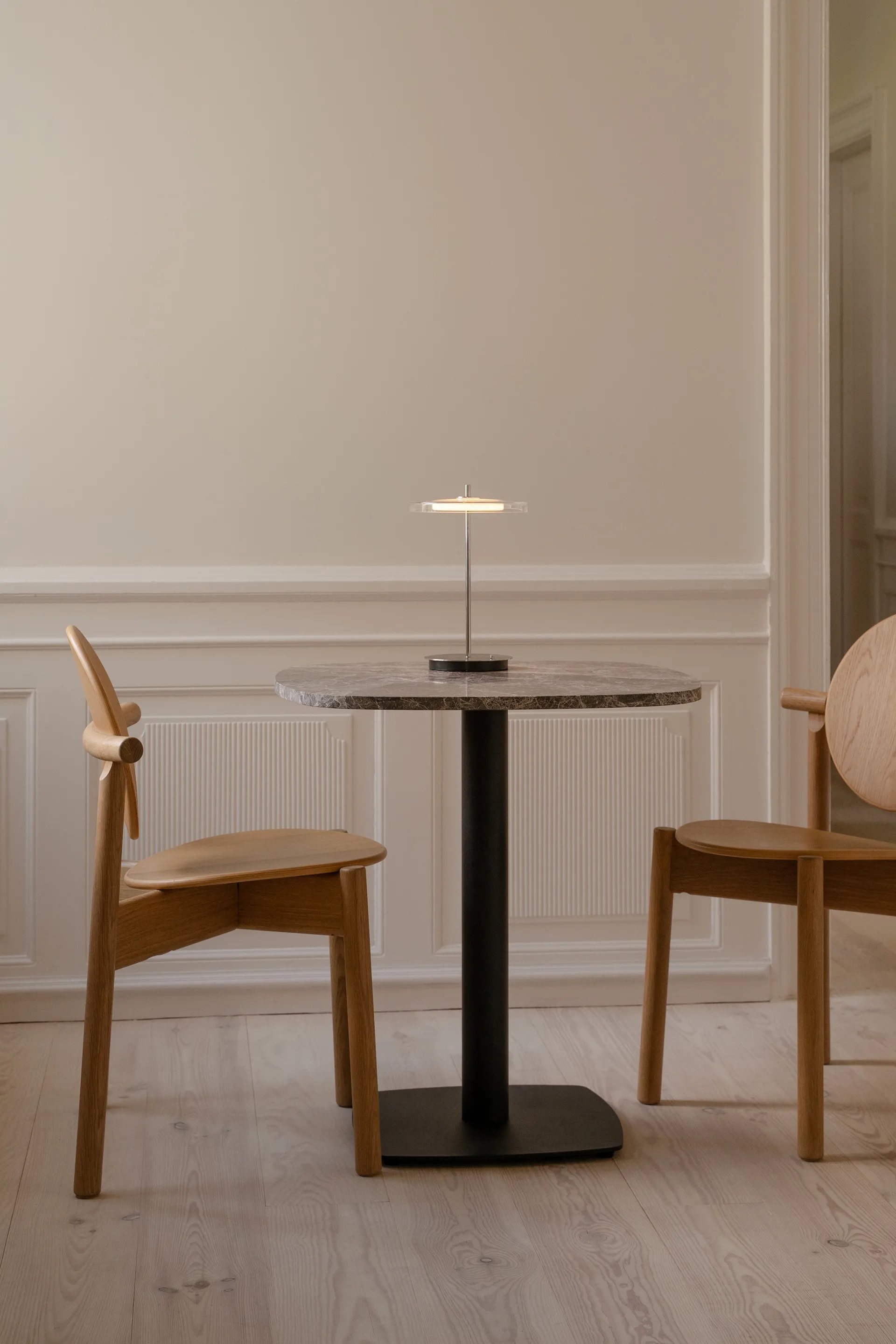 Asteria Move επιτραπέζιο φωτιστικό, Glass-polished steel Umage