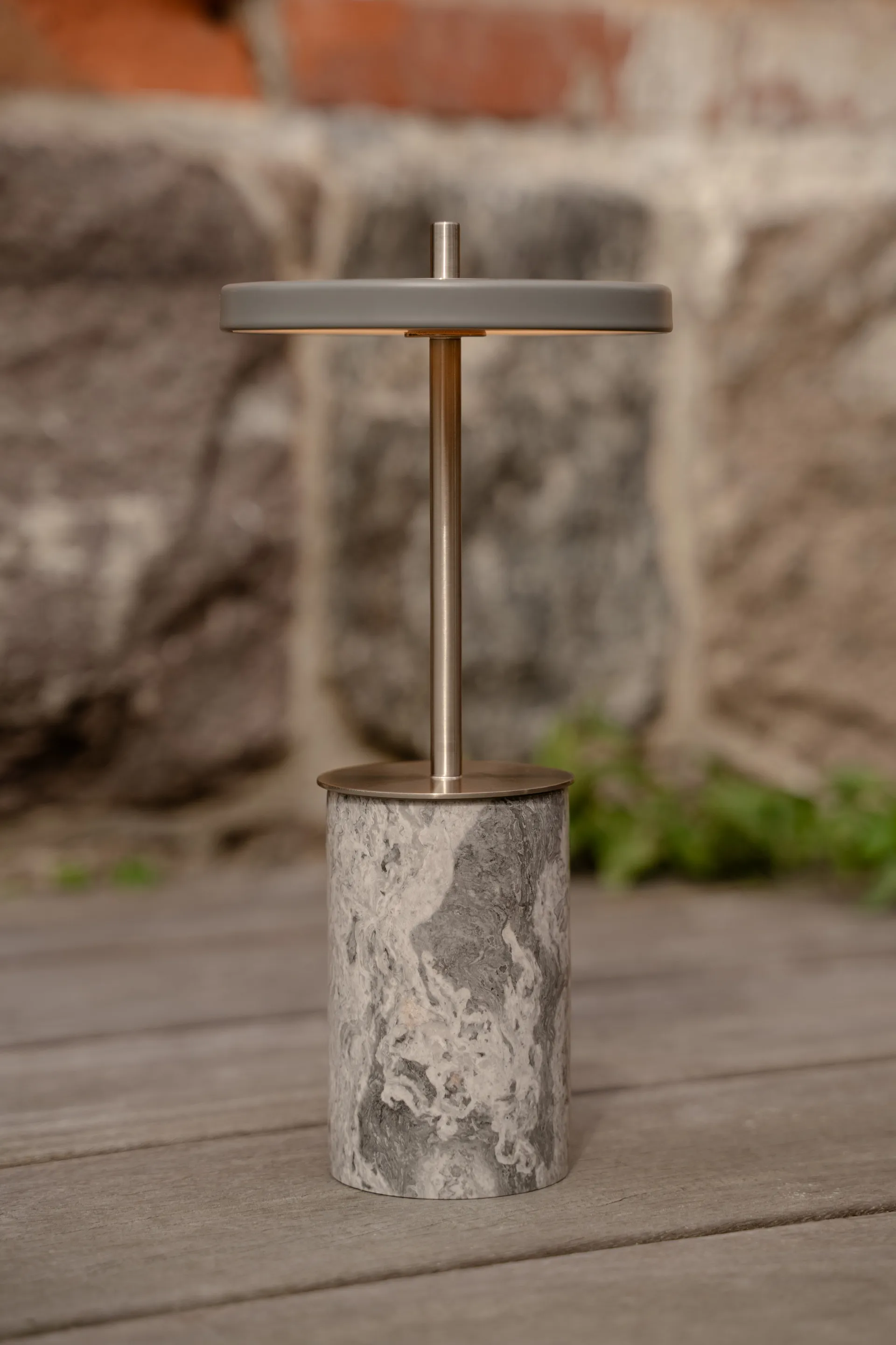 Asteria Move Mini επιτραπέζιο φωτιστικό Ø12x25,5 cm, Grey Marble-steel Umage