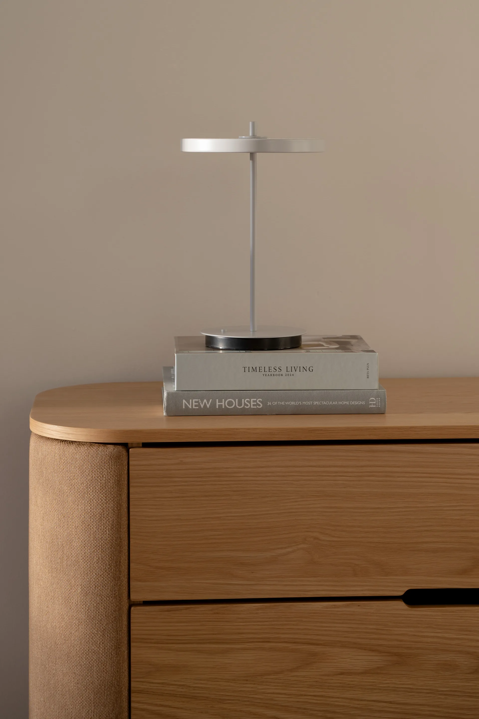 Asteria Move φορητό επιτραπέζιο φωτιστικό, Monochrome-nuance mist Umage