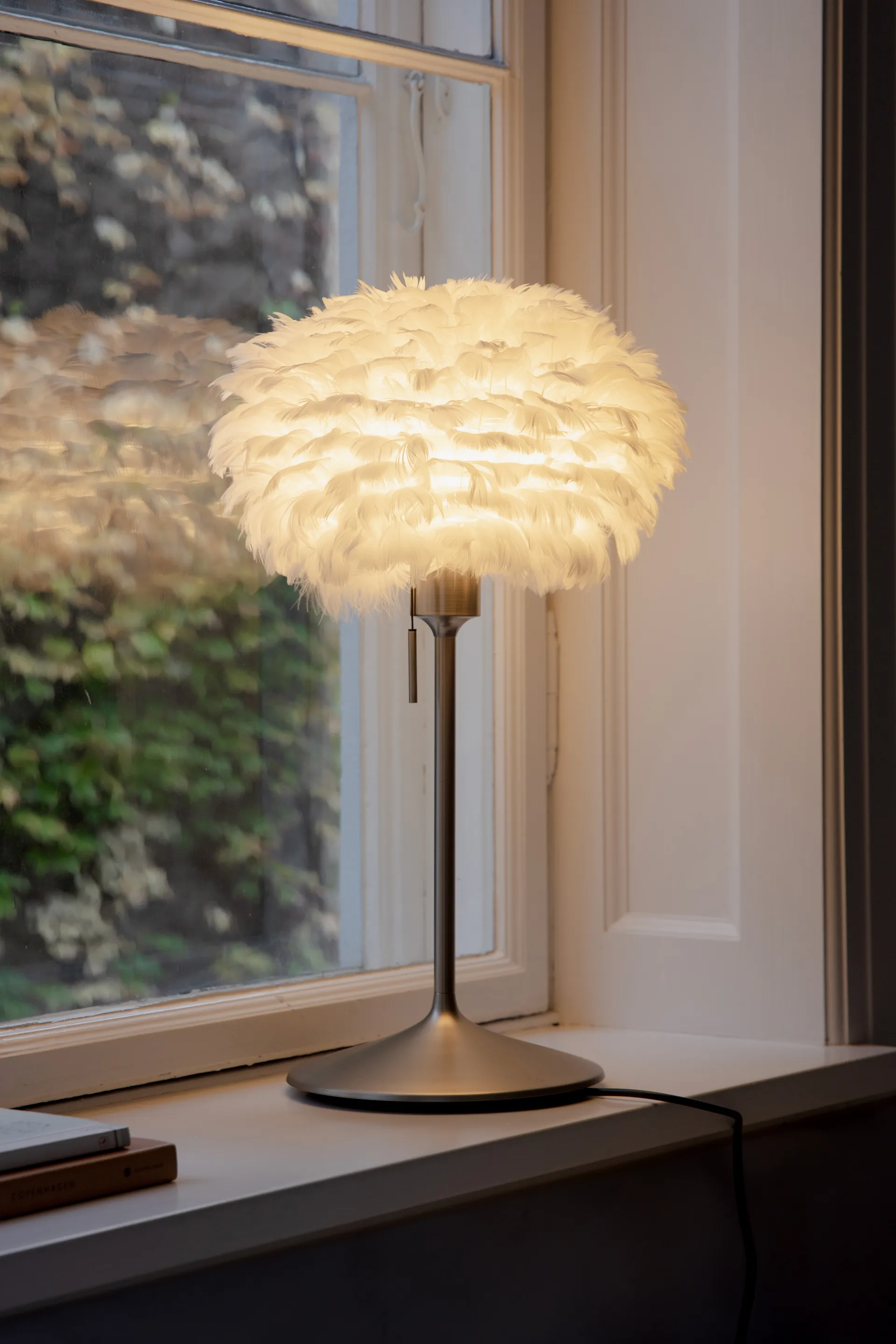 Eos επιτραπέζιο φωτιστικό mini, Λευκό-Βουρτσισμένο ατσάλι Umage