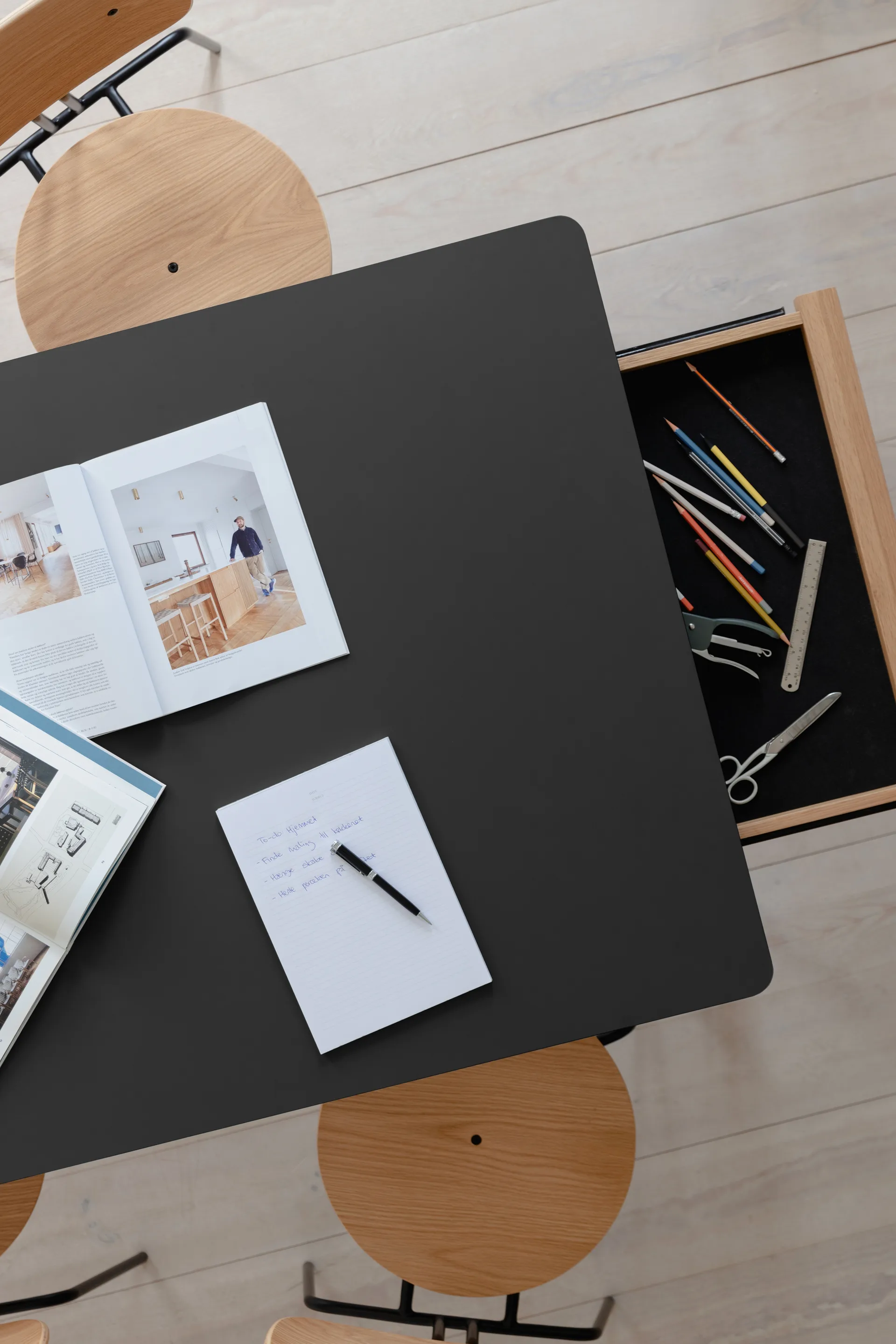 Heart'n'Soul τραπεζαρία 90x200 εκ., Oak-obsidian black Umage