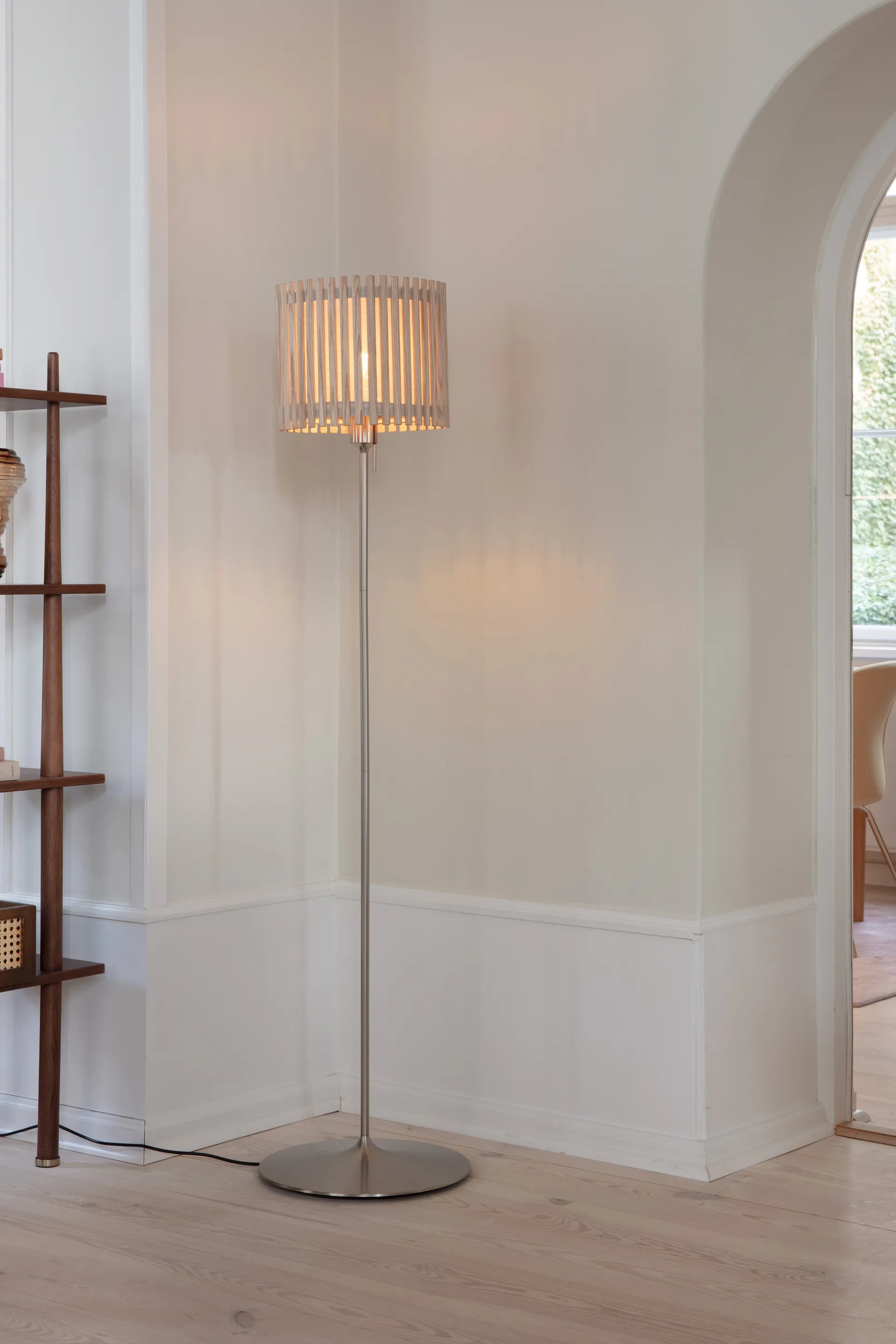 Komorebi φωτιστικό δαπέδου medium, Circle oak-Βουρτσιστό ατσάλι Umage