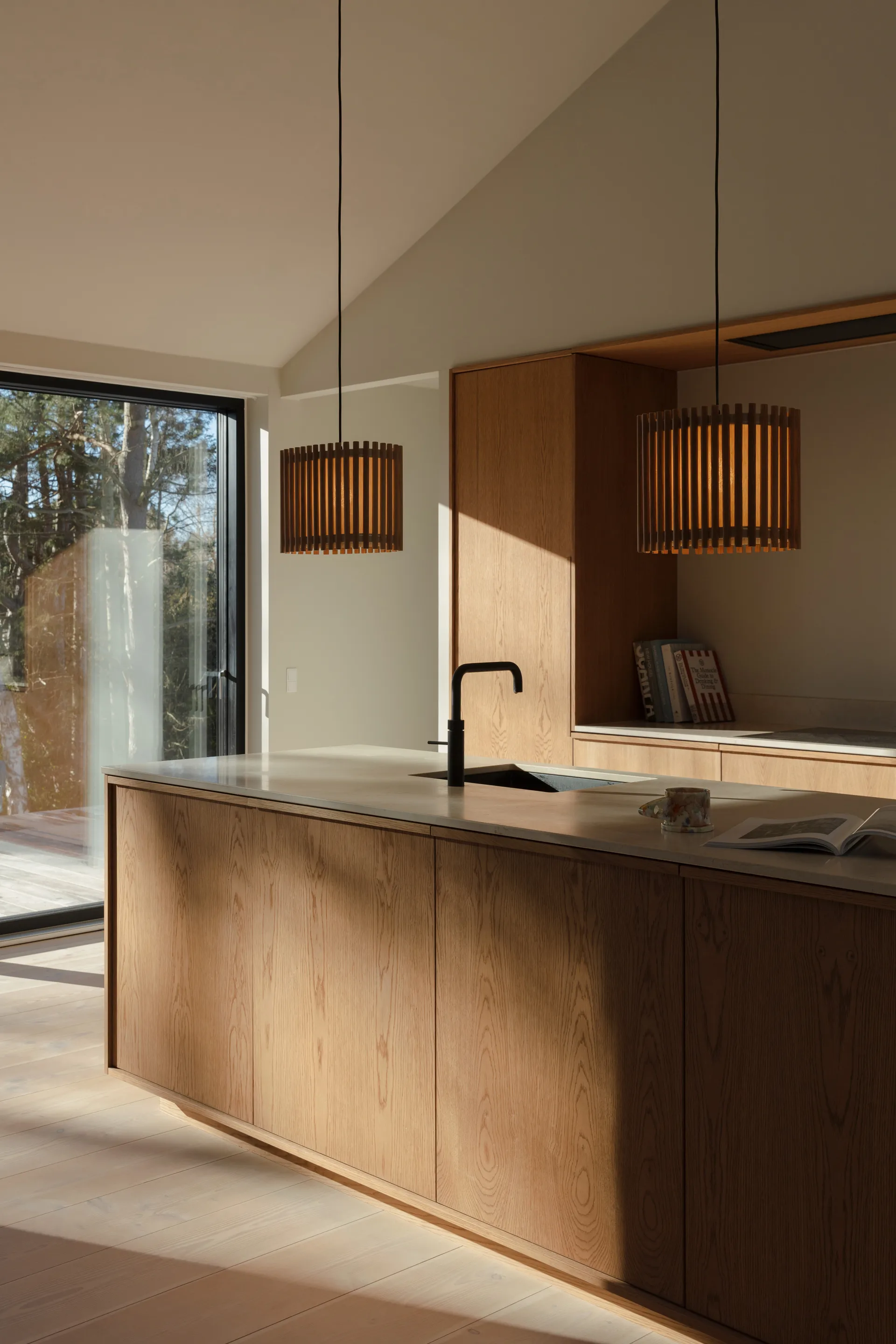 Komorebi φωτιστικό κρεμαστό medium, Rectangular oak-μαύρο Umage