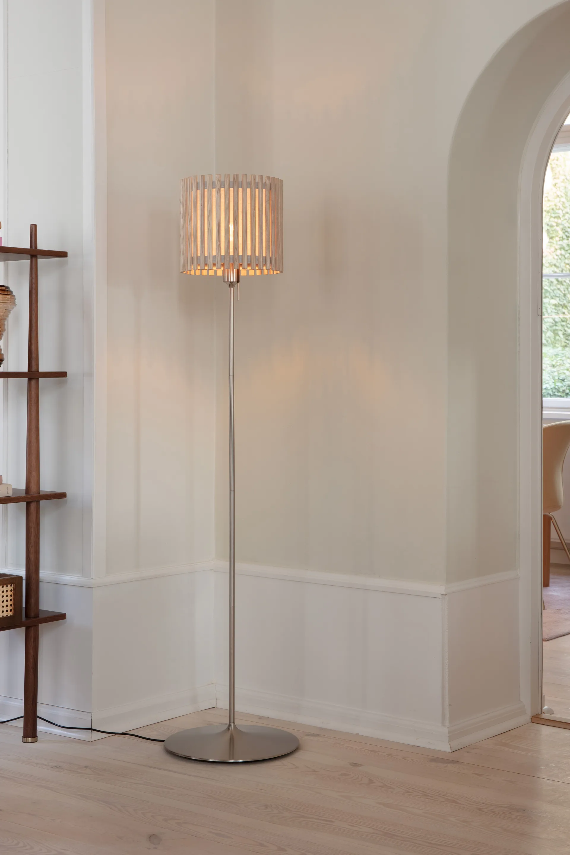 Komorebi φωτιστικό δαπέδου medium, Square oak-Borstat ατσάλι Umage