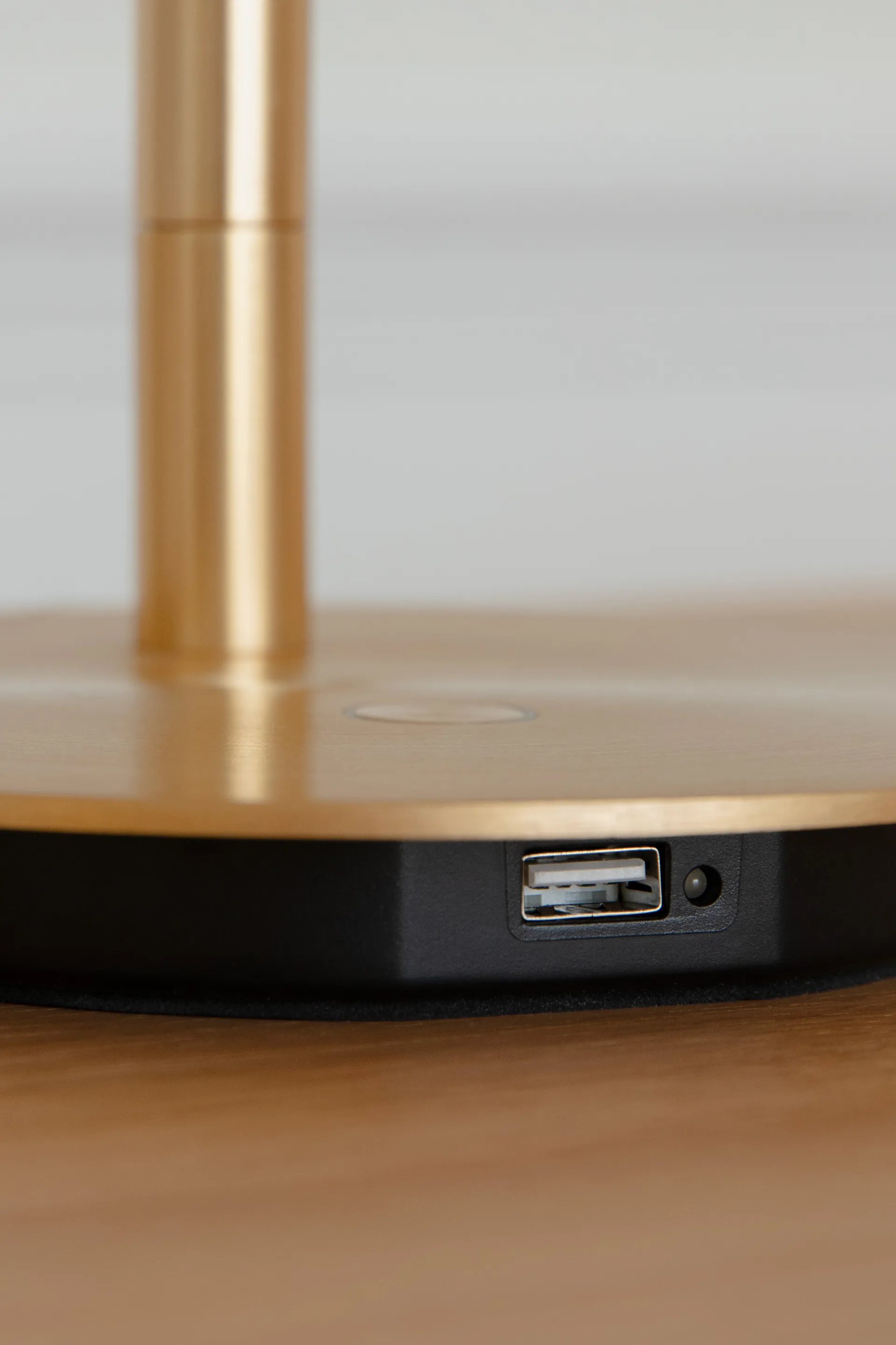 Επιτραπέζιο φωτιστικό Omni Table, Brass Umage