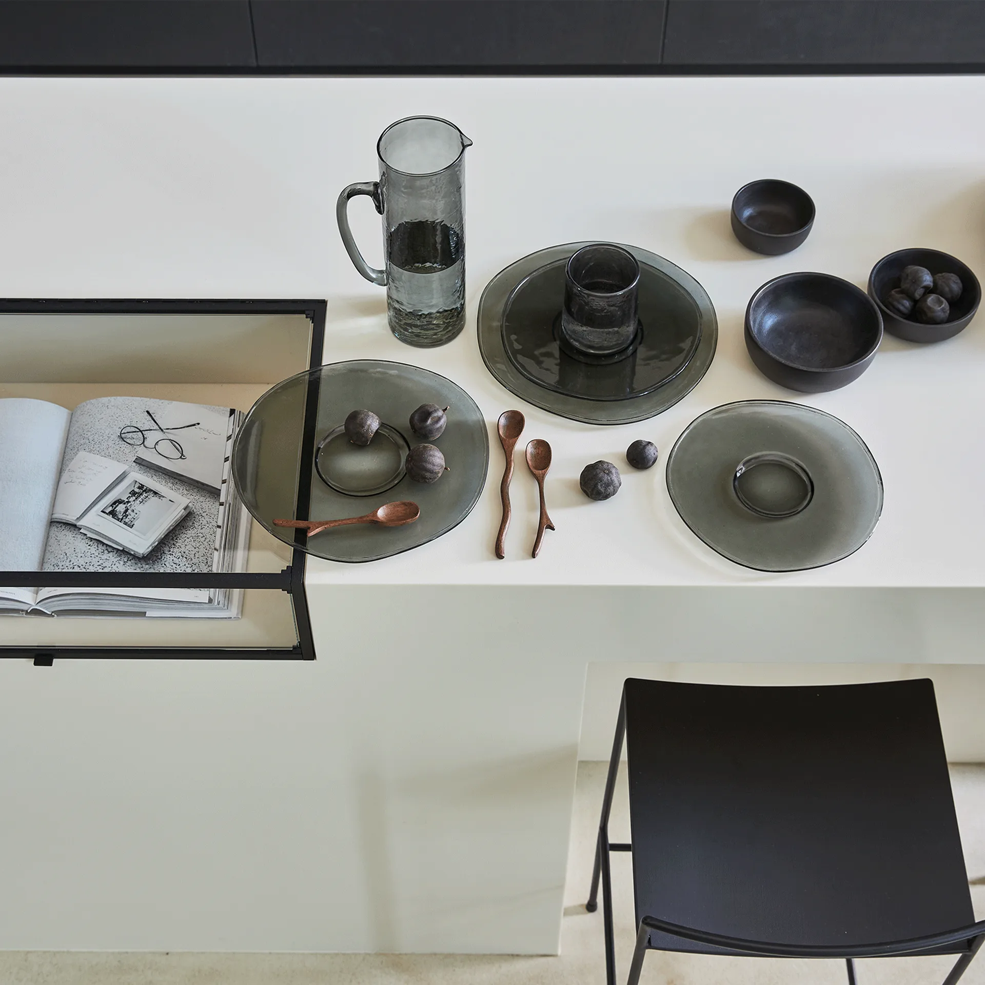 UNC πιάτο ανακυκλωμένο γυαλί Ø28 cm, Έβενος URBAN NATURE CULTURE