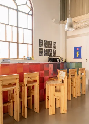 001 Bar Stool σκαμπό μπαρ - Ματ λαδωμένο με κερί πεύκο, 65 cm - Vaarnii