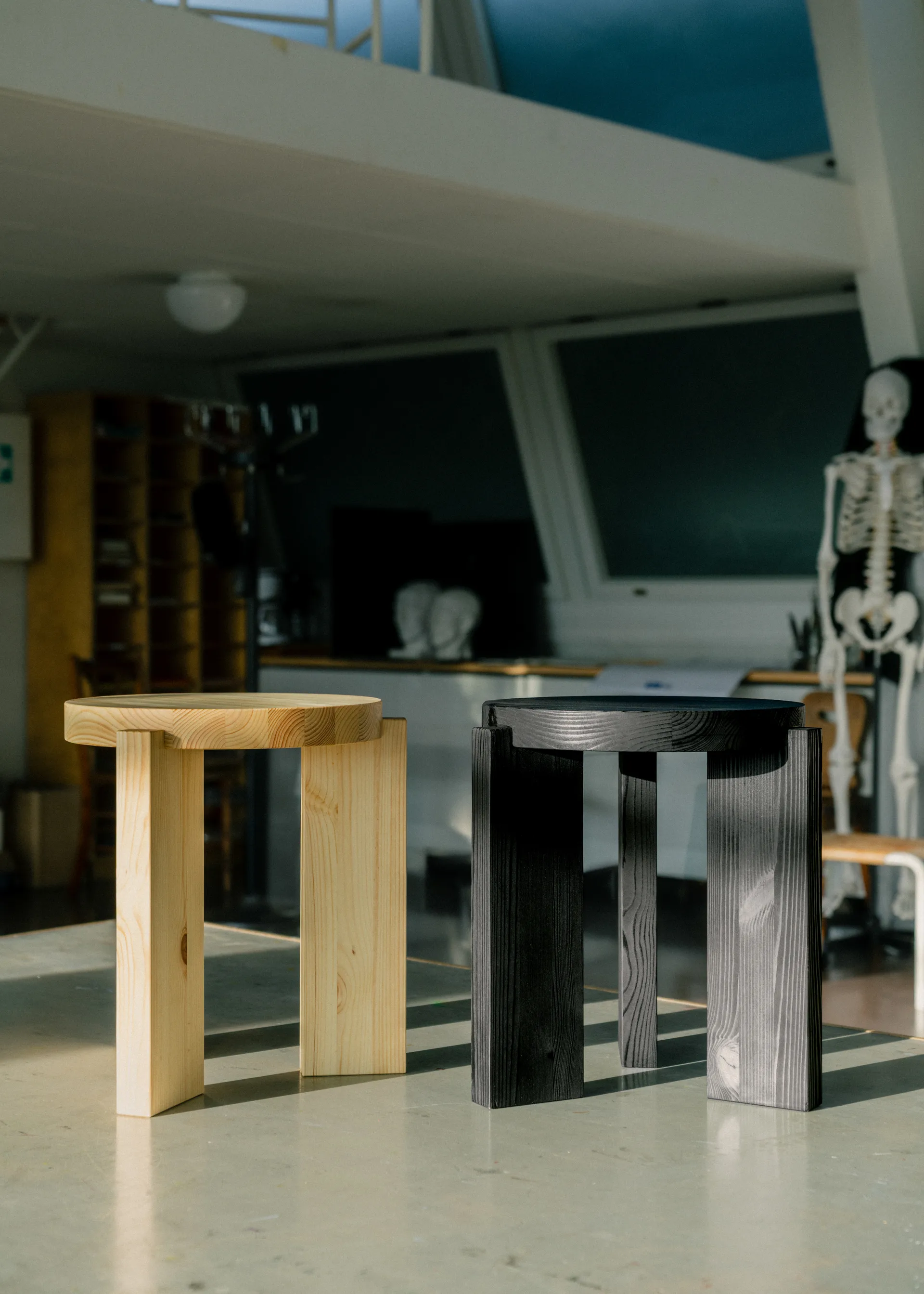 001 Stool σκαμπό, Ματ λαδοκερωμένη πεύκη, Ø40x44 εκ. Vaarnii