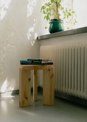 001 Stool σκαμπό - Ματ λαδοκερωμένη πεύκη, Ø40x44 εκ. - Vaarnii