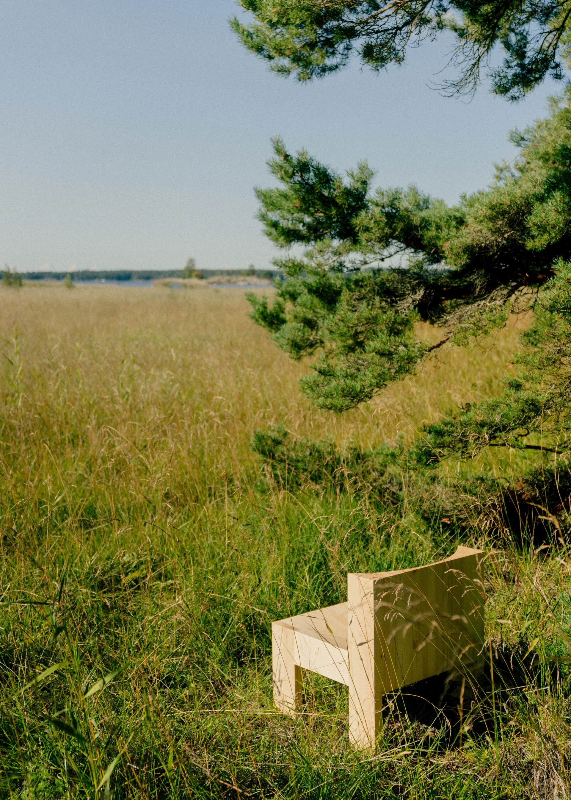 005 Lounge Chair πολυθρόνα lounge, Ματ ελαιωμένο κερωμένο πεύκο Vaarnii