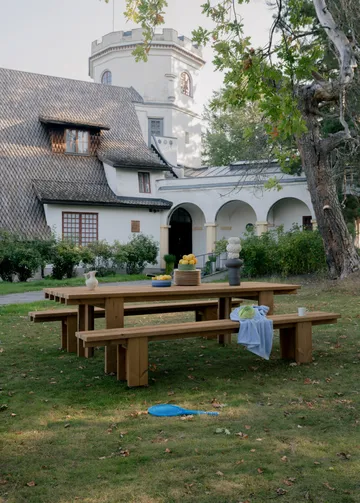 013 Osa Outdoor Bench παγκάκι - Θερμικά επεξεργασμένο πεύκο, 333x37x49 cm - Vaarnii