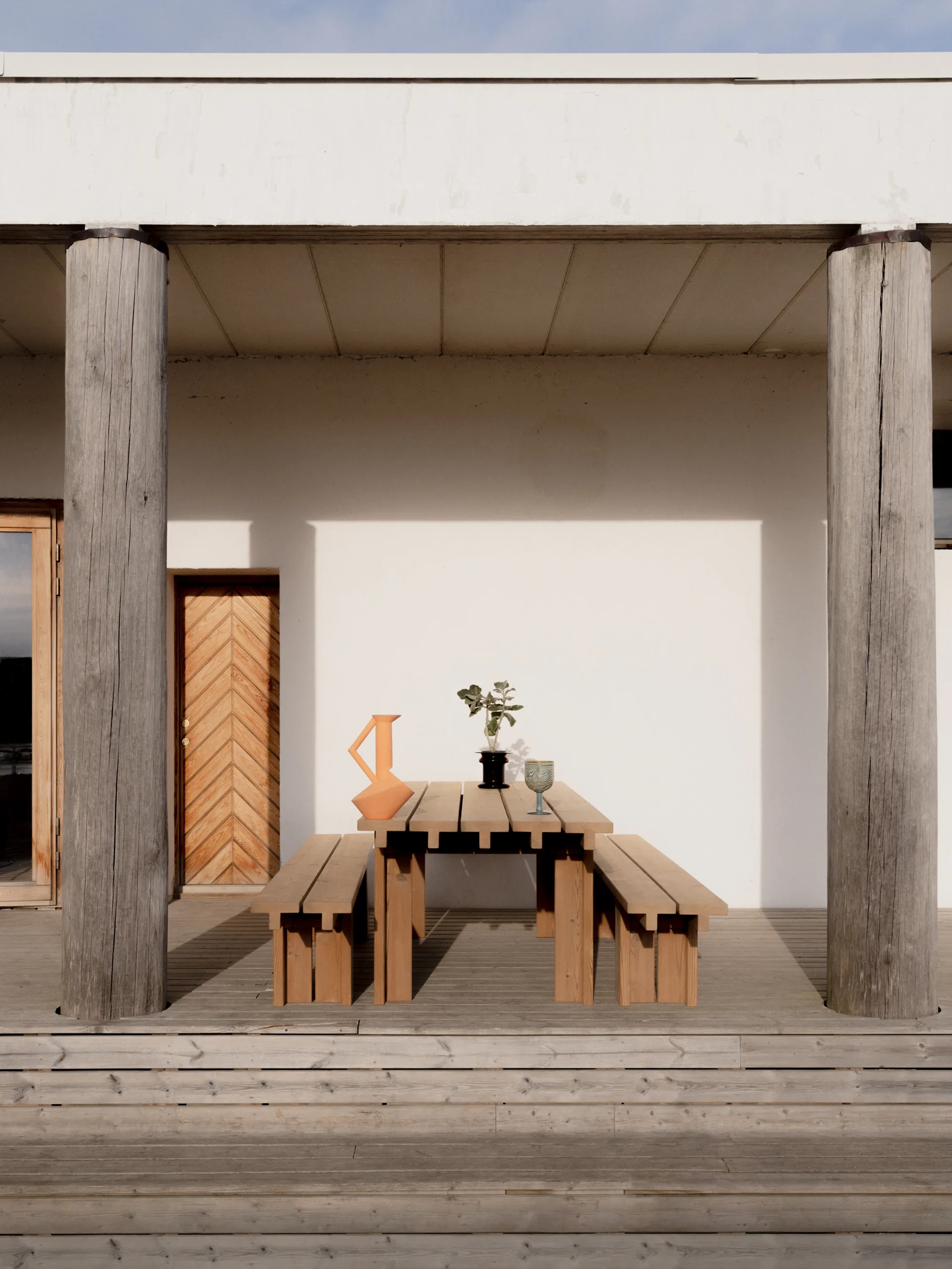 013 Osa Outdoor Bench παγκάκι, Θερμικά επεξεργασμένο πεύκο, 333x37x49 cm Vaarnii