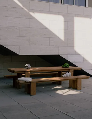 013 Osa Outdoor Table τραπέζι - Θερμικά επεξεργασμένο πεύκο, 182x75x78 cm - Vaarnii