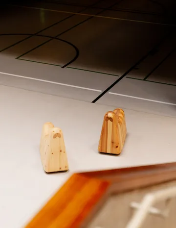 014 Norppa Rocking Toy κουνιστό άλογο - Ματ ελαιωμένο κερωμένο πεύκο - Vaarnii