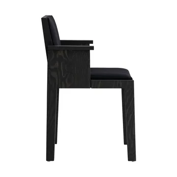016 Maasto Dining Armchair πολυθρόνα τραπεζαρίας - Μαύρο-βαμμένο πεύκο, επενδεδυμένο μπροστινό μέρος σε μαύρο - Vaarnii