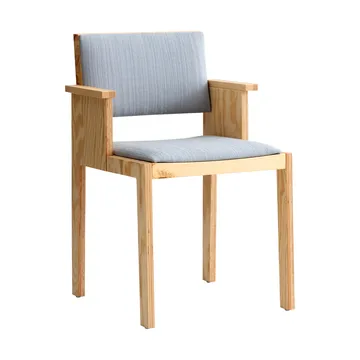 016 Maasto Dining Armchair πολυθρόνα τραπεζαρίας - Ματ λαδωμένο κερωμένο πεύκο, επενδεδυμένο μπροστά γκρι - Vaarnii