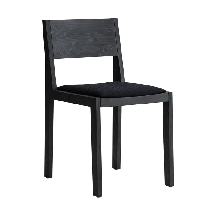 016 Maasto Dining Chair καρέκλα - Μαύρη βαμμένη πεύκη, επενδεδυμένο κάθισμα μαύρο - Vaarnii