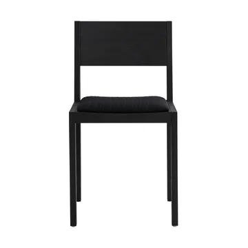 016 Maasto Dining Chair καρέκλα - Μαύρη βαμμένη πεύκη, επενδεδυμένο κάθισμα μαύρο - Vaarnii