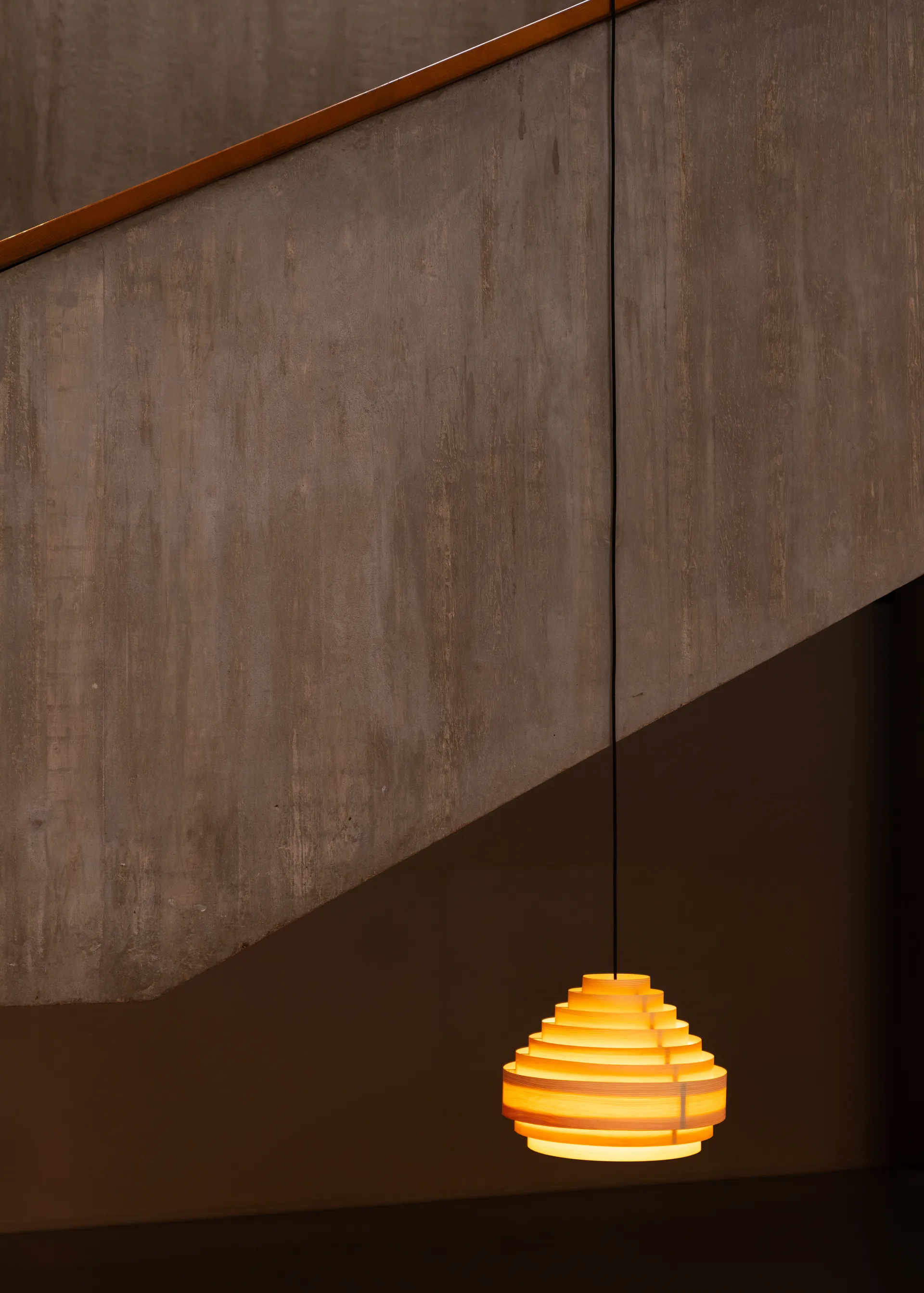 1001 Hans Pendant κρεμαστό φωτιστικό, Ματ λαδωμένο με κερί πεύκο, Ø38 εκ. Vaarnii