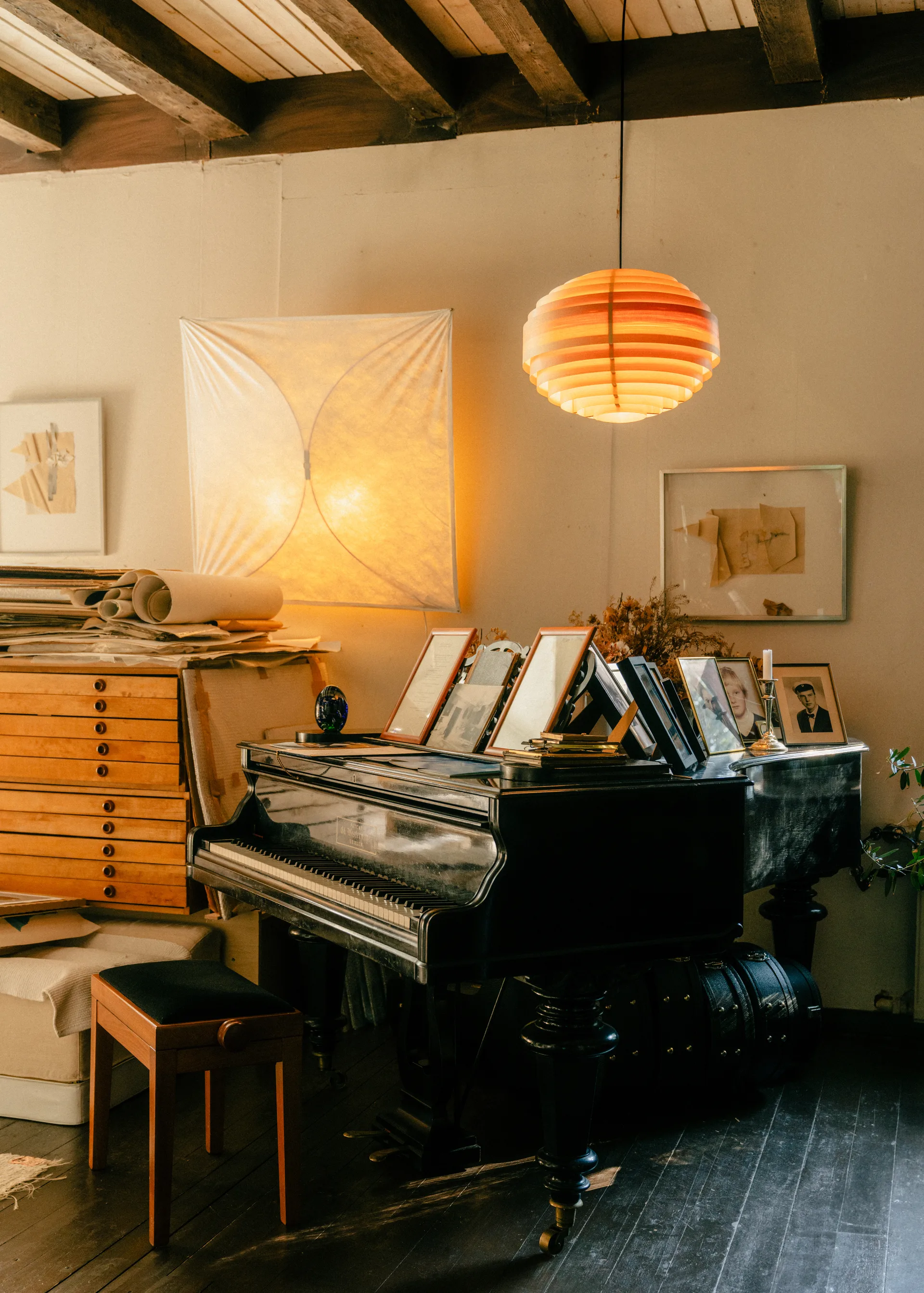 1002 Hans Pendant κρεμαστό φωτιστικό, Ματ λαδωμένο κερωμένο πεύκο, Ø46 εκ. Vaarnii