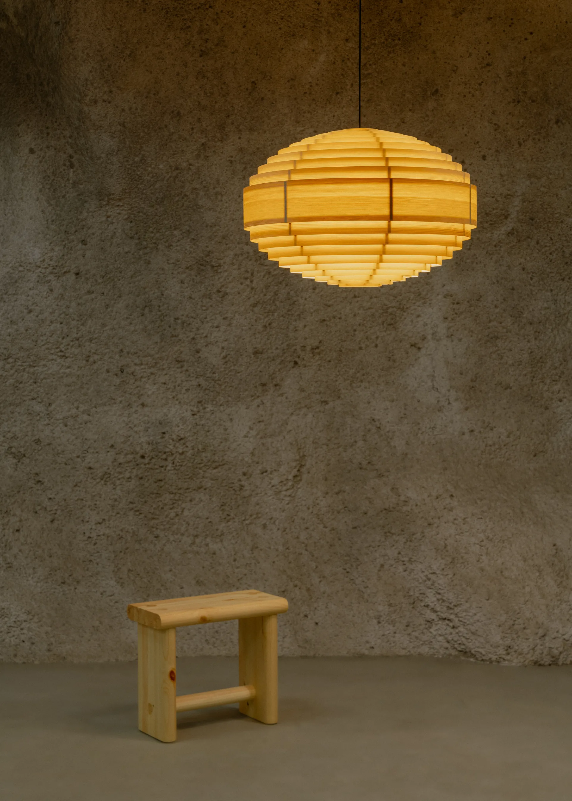 1002 Hans Pendant κρεμαστό φωτιστικό, Ματ λαδωμένο κερωμένο πεύκο, XL Ø70 cm Vaarnii