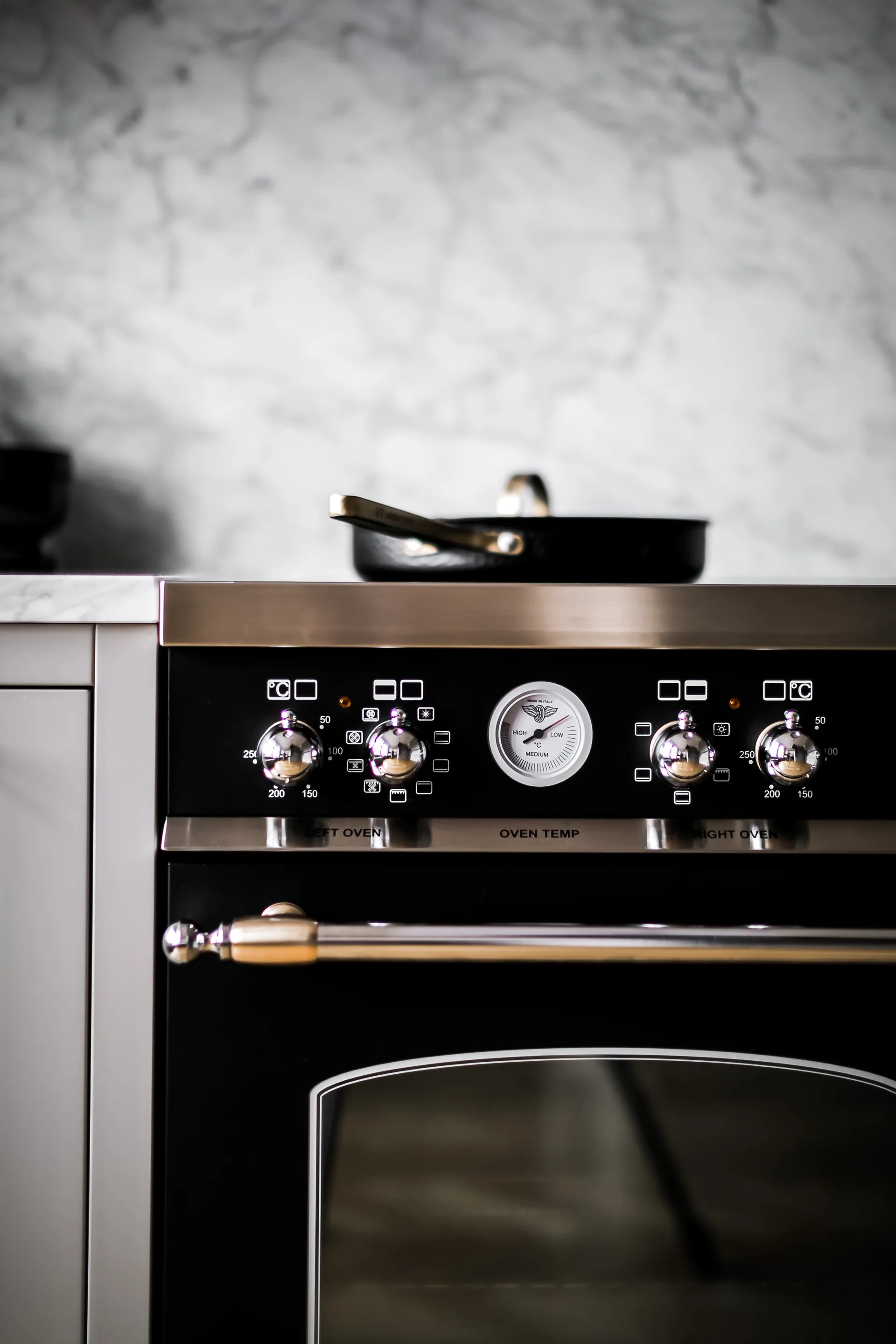 Arvet σφυρήλατο κατσαρολάκι μαύρο με καπάκι, Modell X2. Ø 28 cm Vargen & Thor