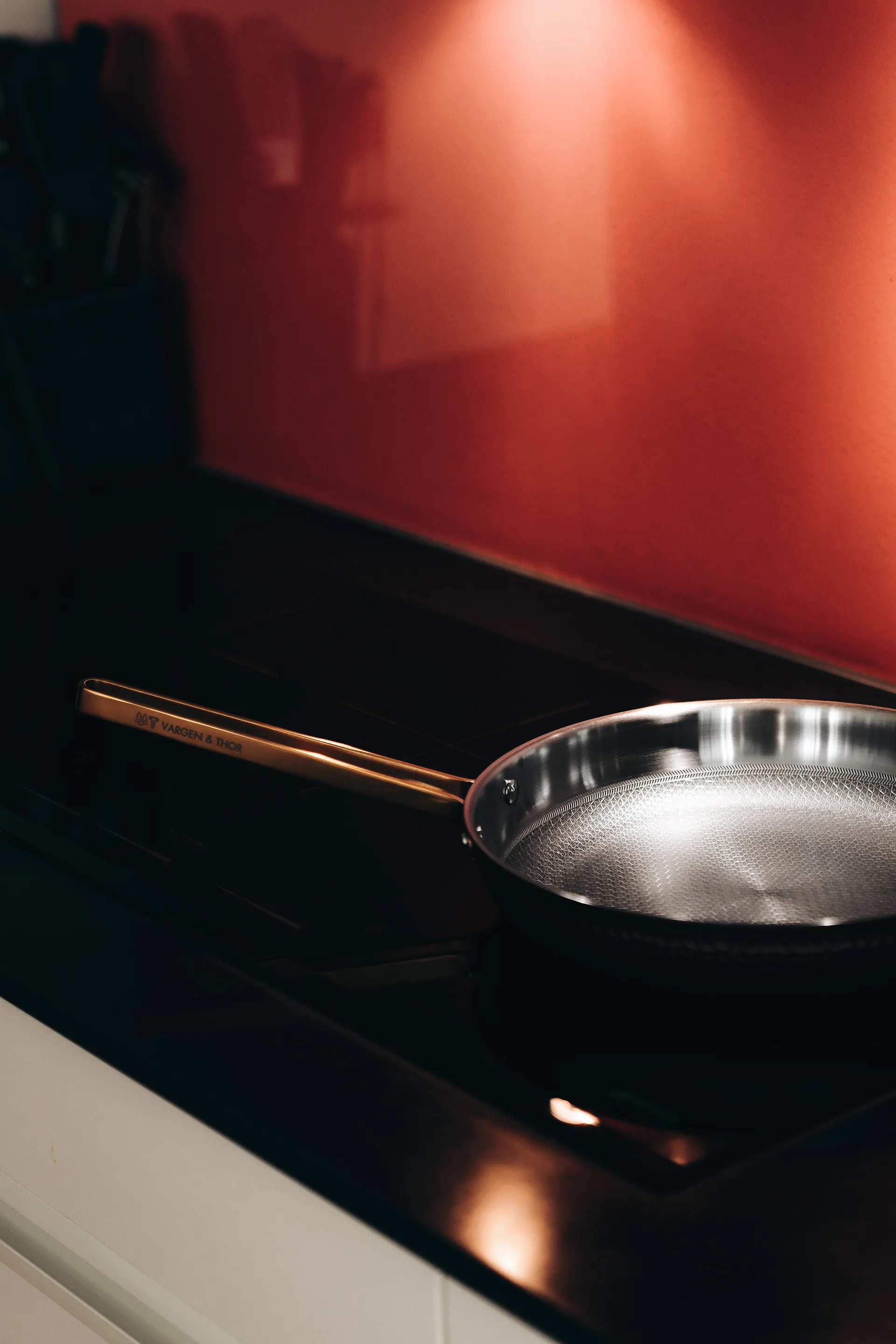 Arvet σφυρήλατο τηγάνι μαύρο, Modell Xb. Ø 28 cm Vargen & Thor