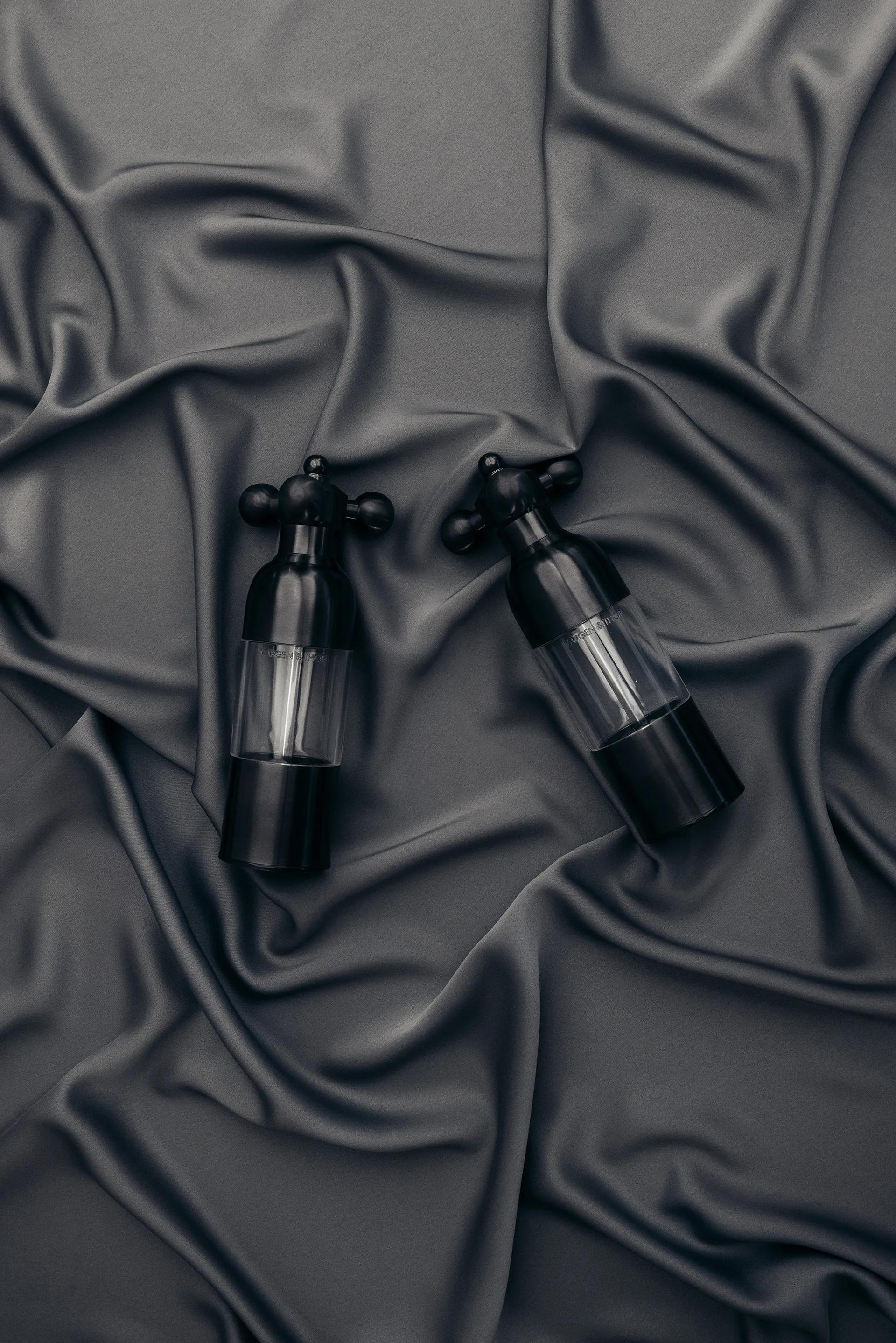 Axia μύλοι αλατιού και πιπεριού σετ, Ματ μαύρο Vargen & Thor