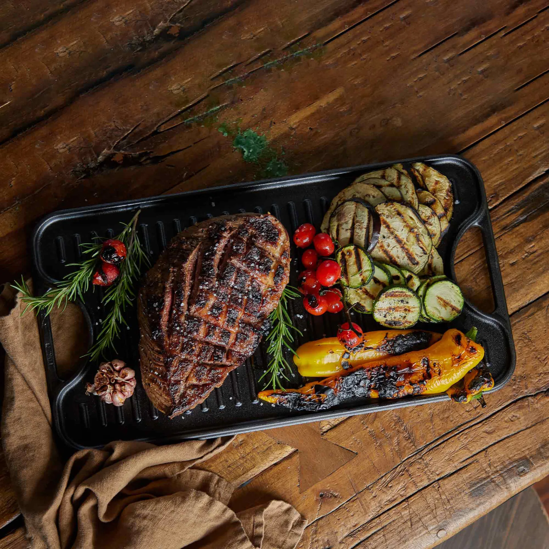 Ανάγλυφη πλάκα ψησίματος από χυτοσίδηρο διπλής όψης 25x47 εκ., Μάυρο Victoria