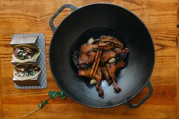 Τηγάνι γουόκ από χυτοσίδηρο 36 εκ. - Μάυρο - Victoria