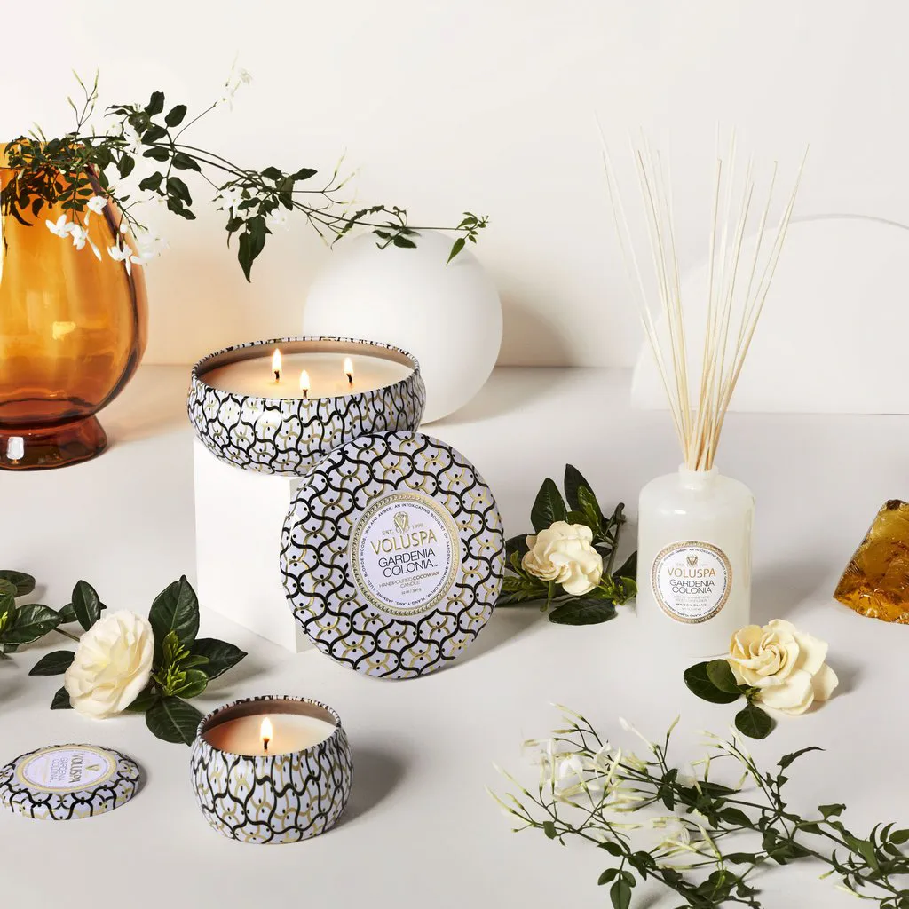 Maison Blanc Mini Tin αρωματικό κερί 25 ώρες, Gardenia Colonia Voluspa