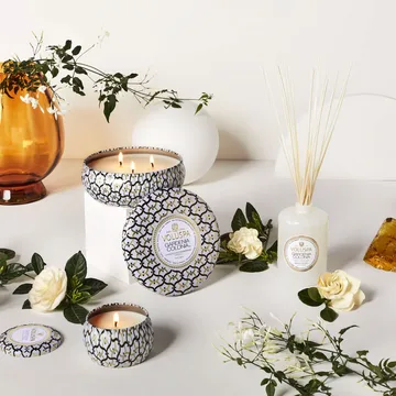 Maison Blanc Mini Tin αρωματικό κερί 25 ώρες - Gardenia Colonia - Voluspa