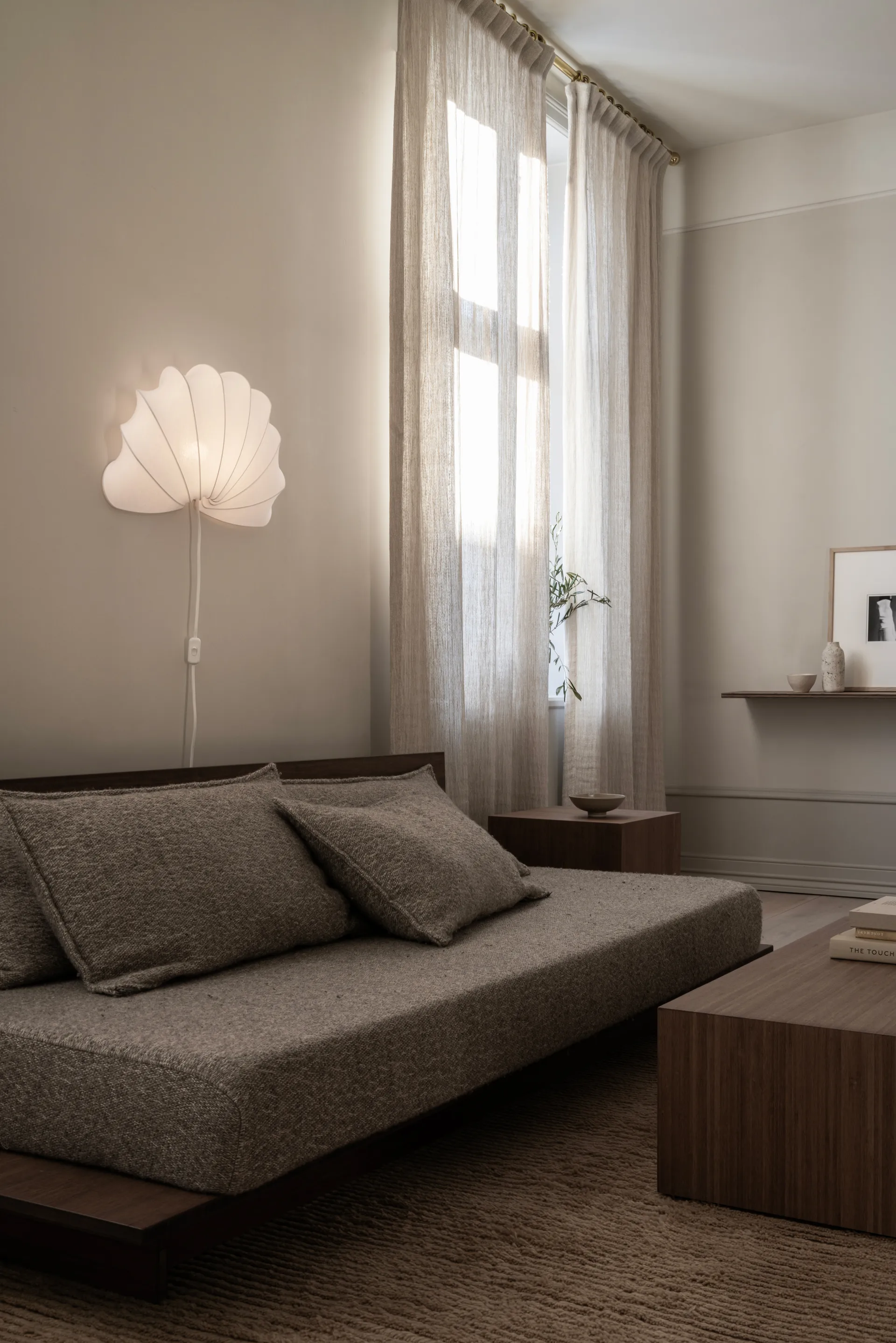 Anna φωτιστικό τοίχου L 54 cm, Λευκό βαμβάκι Watt & Veke