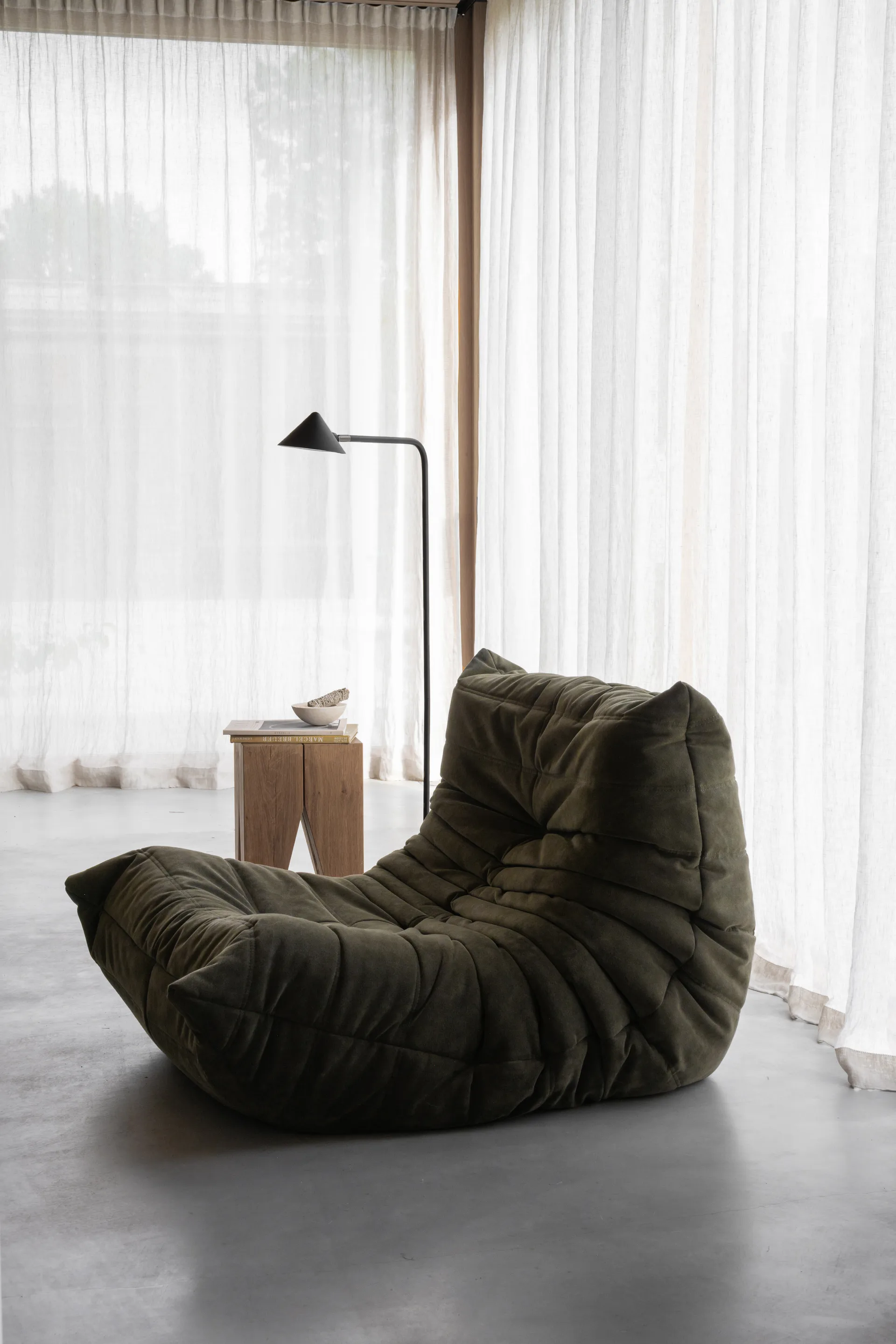 Kuro επιδαπέδια λάμπα, Black, Ø14x120 εκ. Watt & Veke