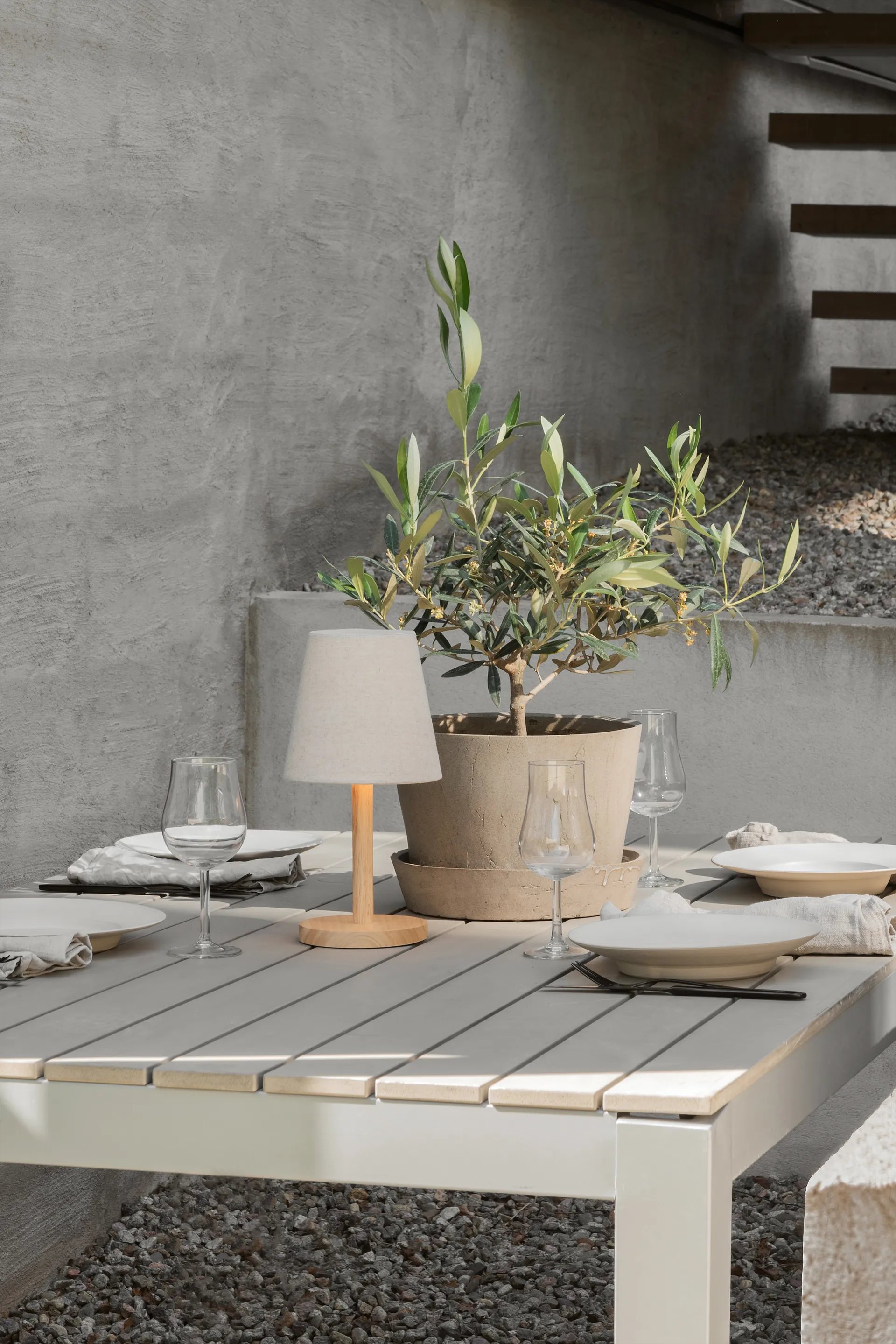 Φορητό επιτραπέζιο φωτιστικό Tess Ø15 cm, Natural Watt & Veke