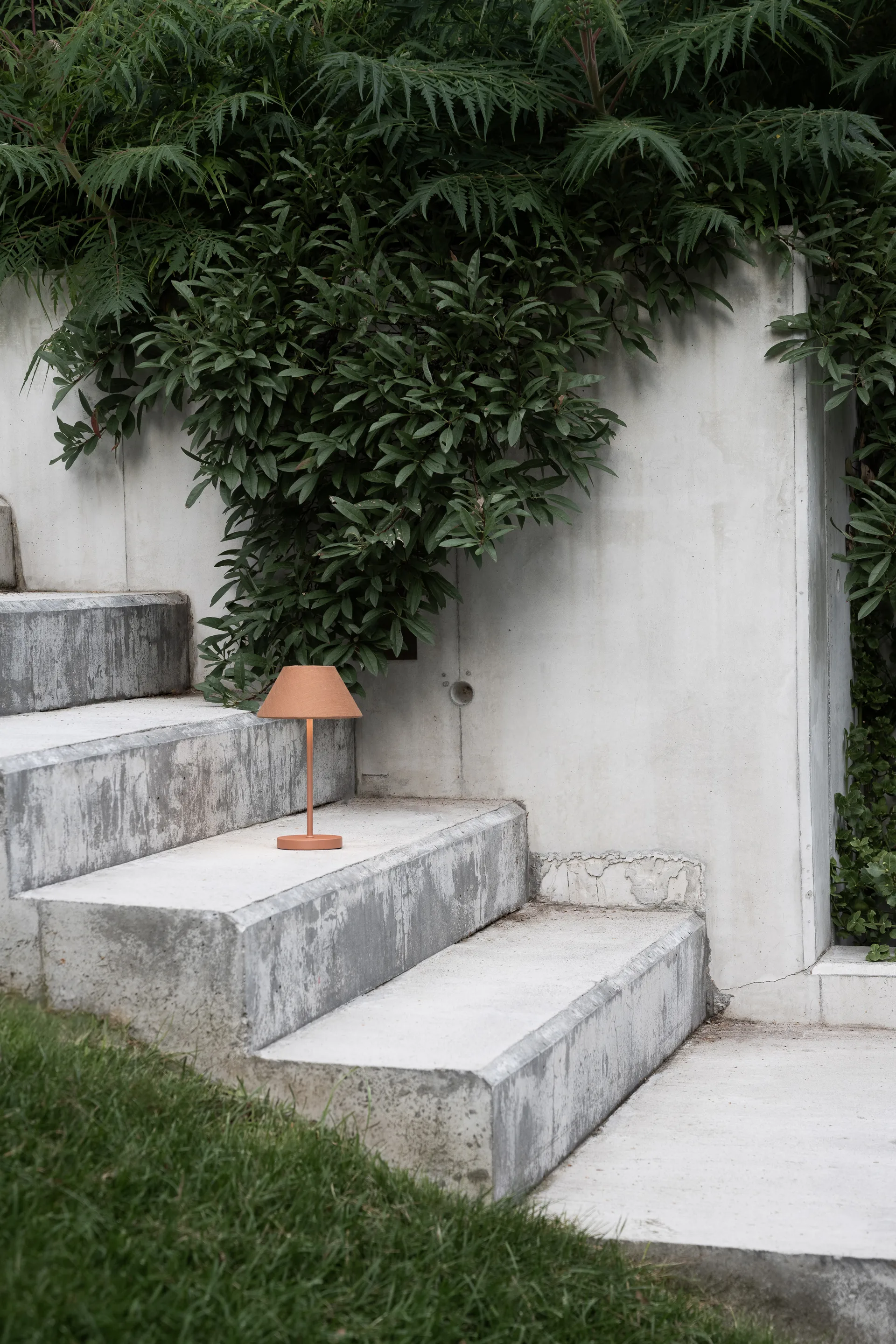 Φορητό επιτραπέζιο φωτιστικό Teya, Τerracotta, Ø15x26 εκ. Watt & Veke