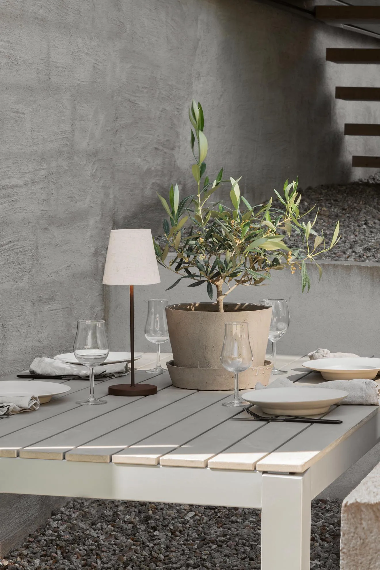 Φορητό επιτραπέζιο φωτιστικό Tyra table Ø14 cm, Coffee Watt & Veke