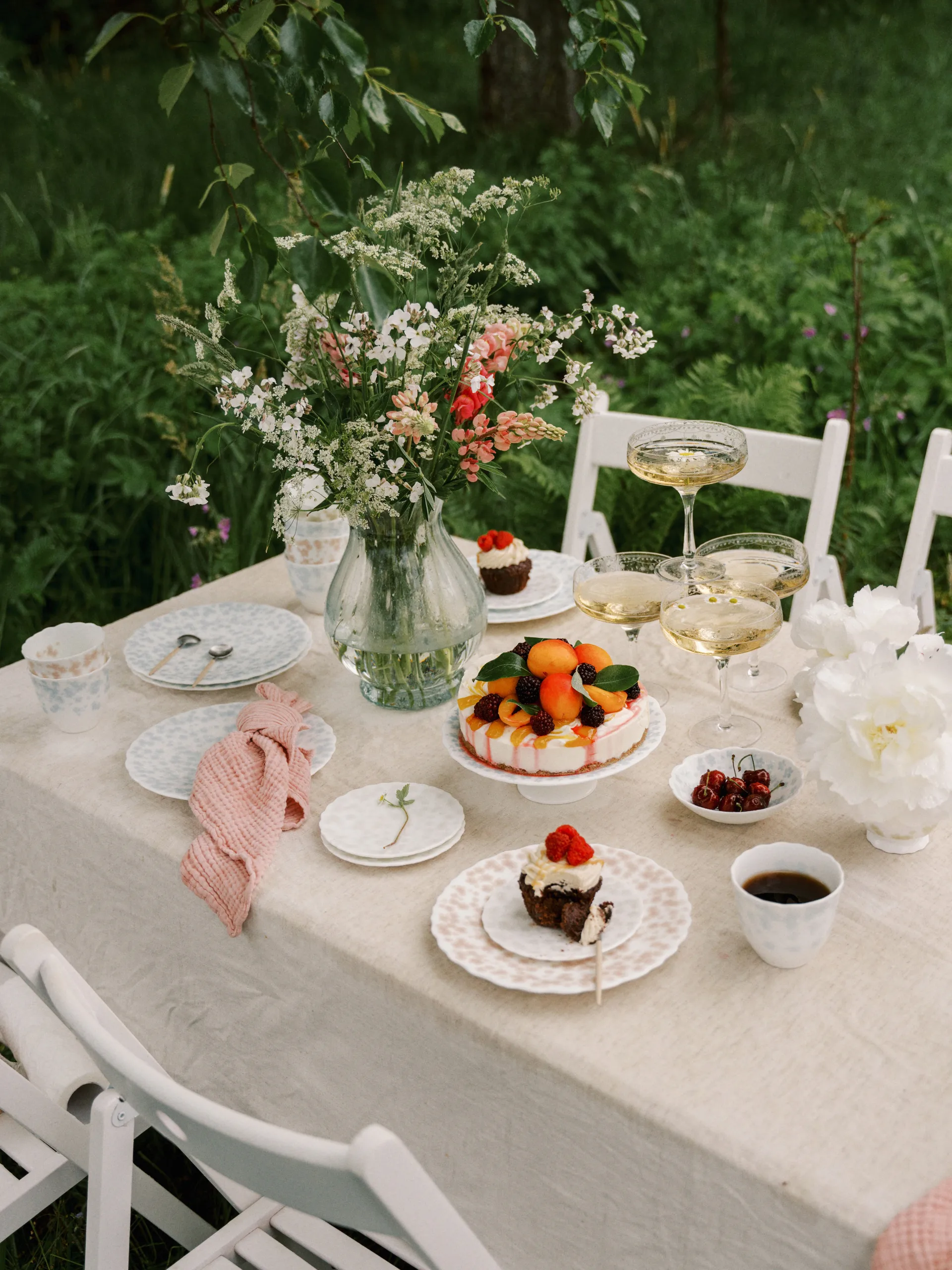 Slåpeblom πιάτο Ø21 cm, Μπλε Wik & Walsøe