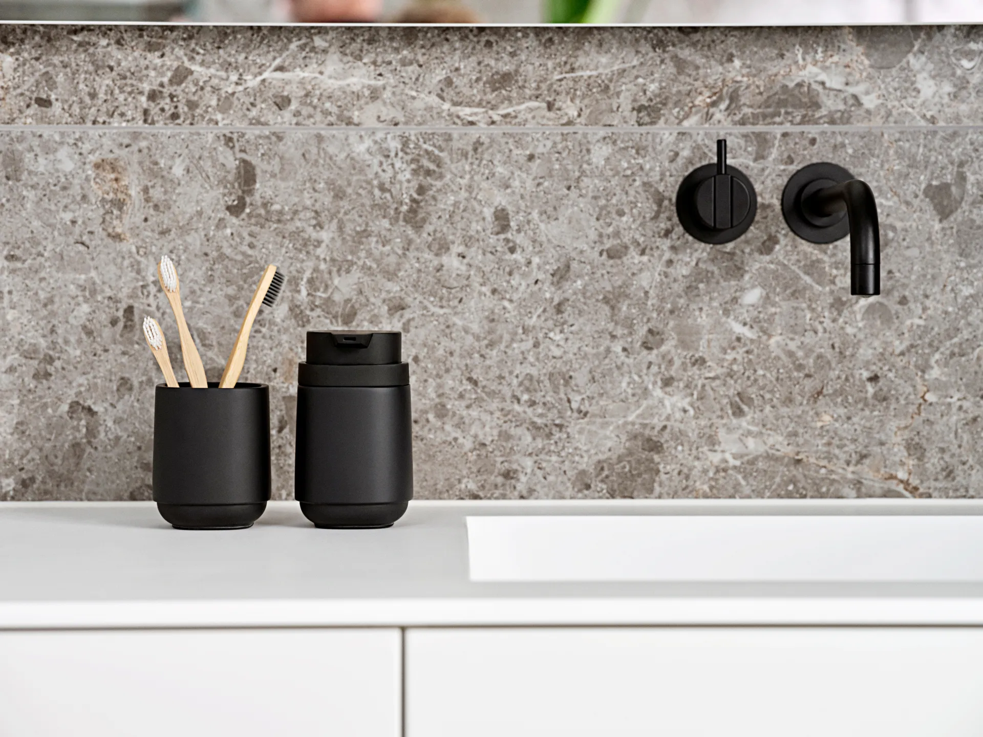 Κούπα οδοντόβουρτσας Time 9.8 εκ., Μαύρο Zone Denmark