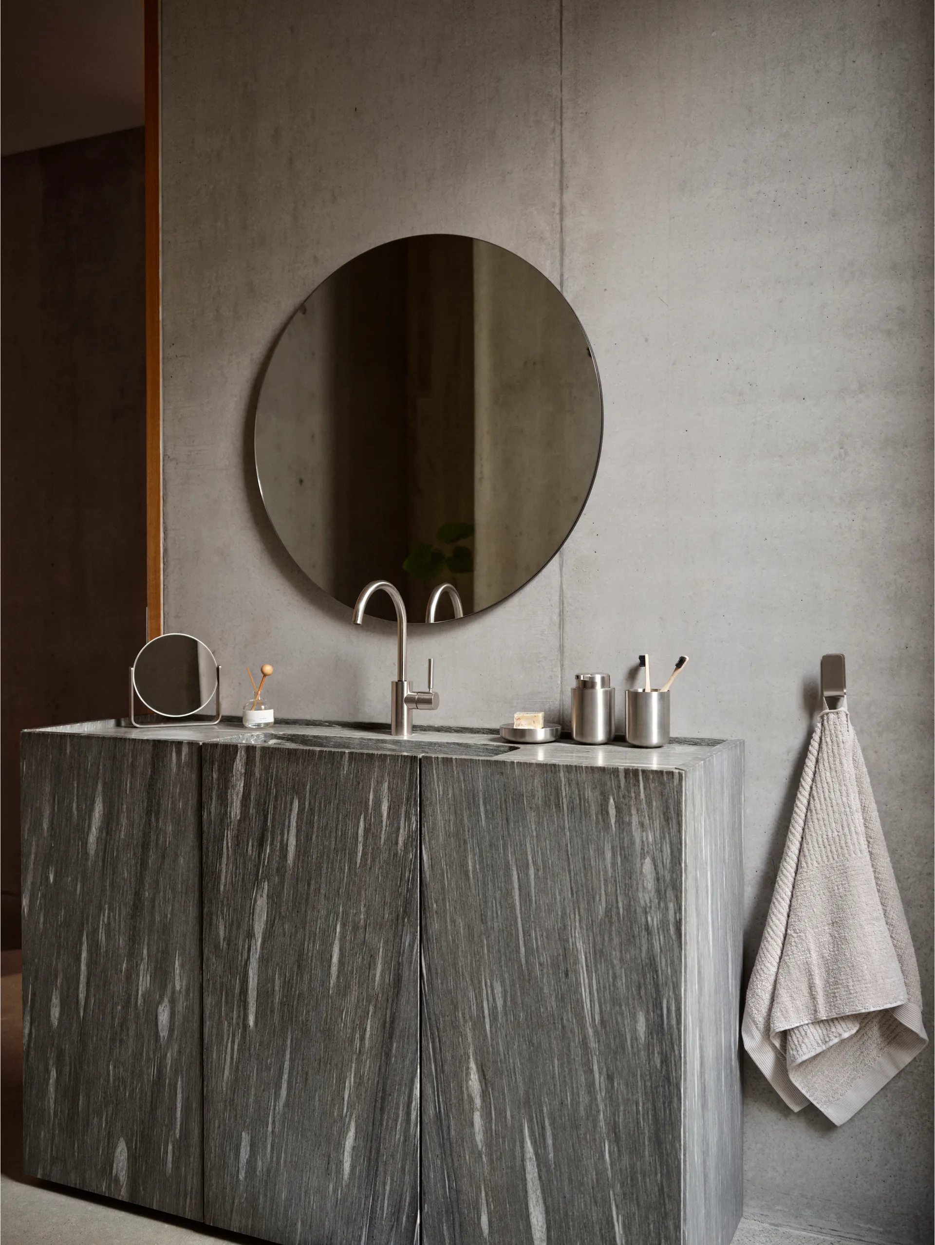 Επιτραπέζιος καθρέφτης Ume με 5x μεγέθυνση 19x19,5 εκ., Stål Zone Denmark