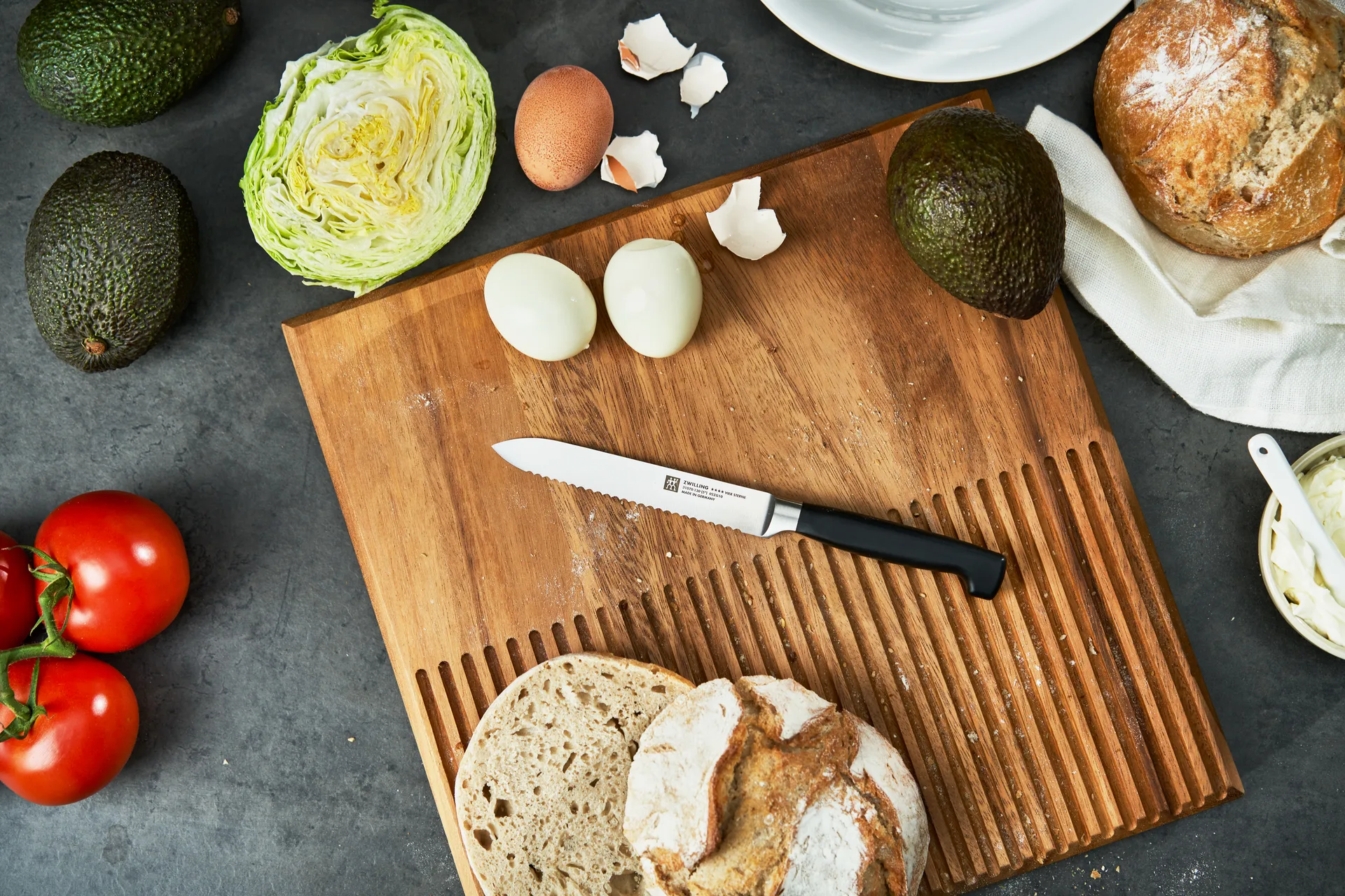 Zwilling Four star πριονωτό μαχαίρι γενικής χρήσης 13 εκ., Μαύρο -ανοξείδωτο ατσάλι Zwilling