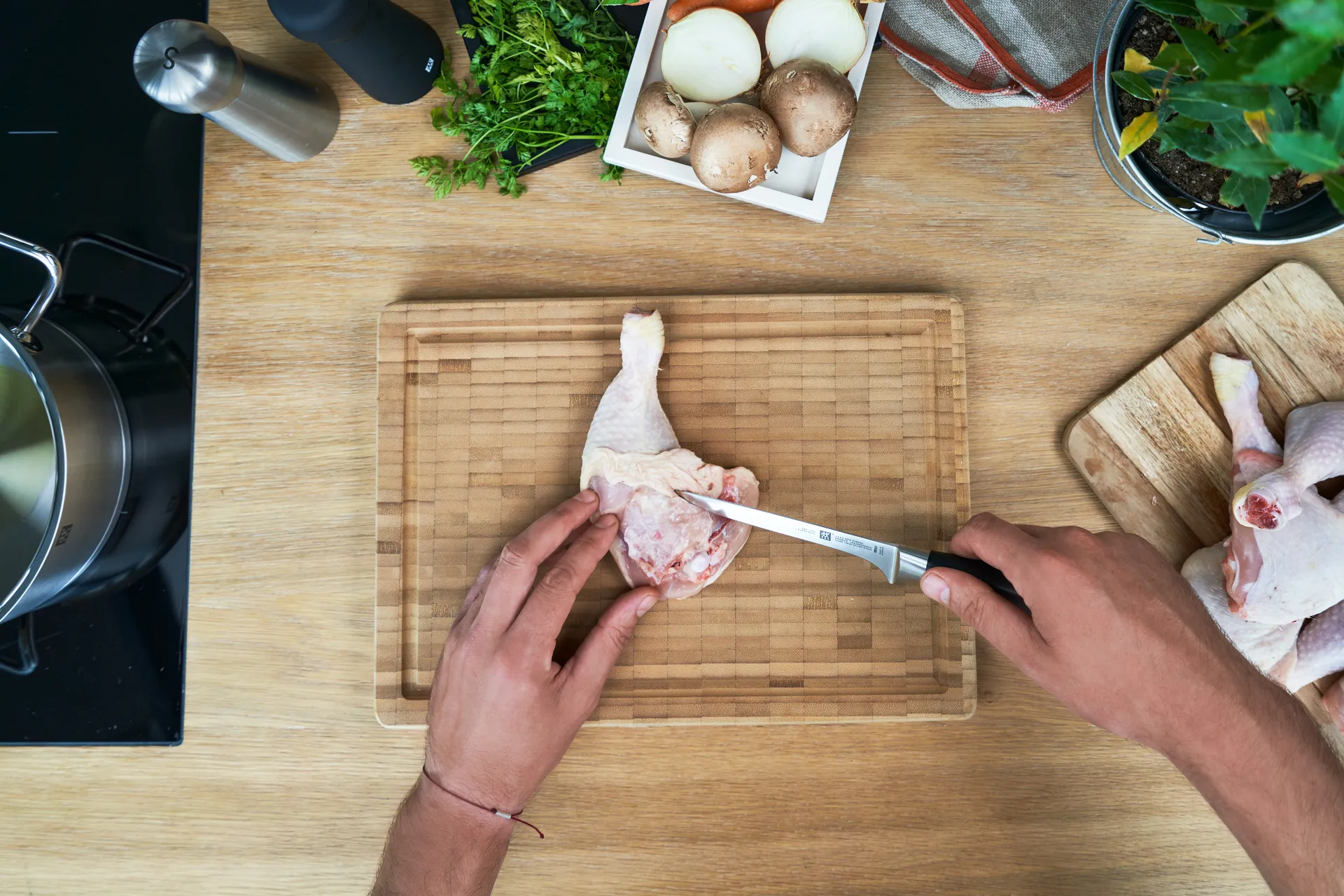 Zwilling Four star μαχαίρι φιλεταρίσματος 14 εκ., Μαύρο -ανοξείδωτο ατσάλι Zwilling