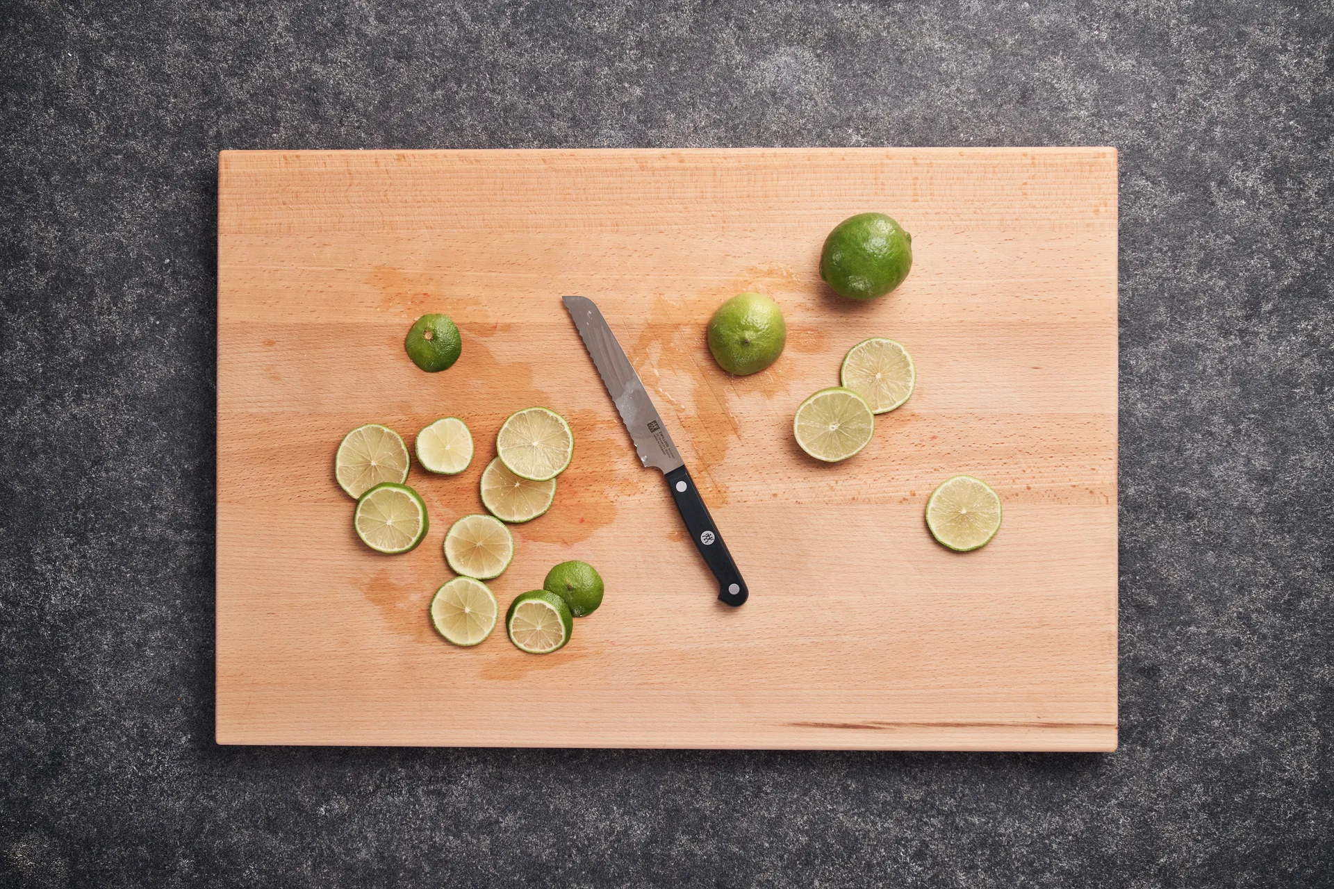 Zwilling Gourmet οδοντωτό μαχαίρι γενικής χρήσης 13 εκ., Μαύρο -ανοξείδωτο ατσάλι Zwilling