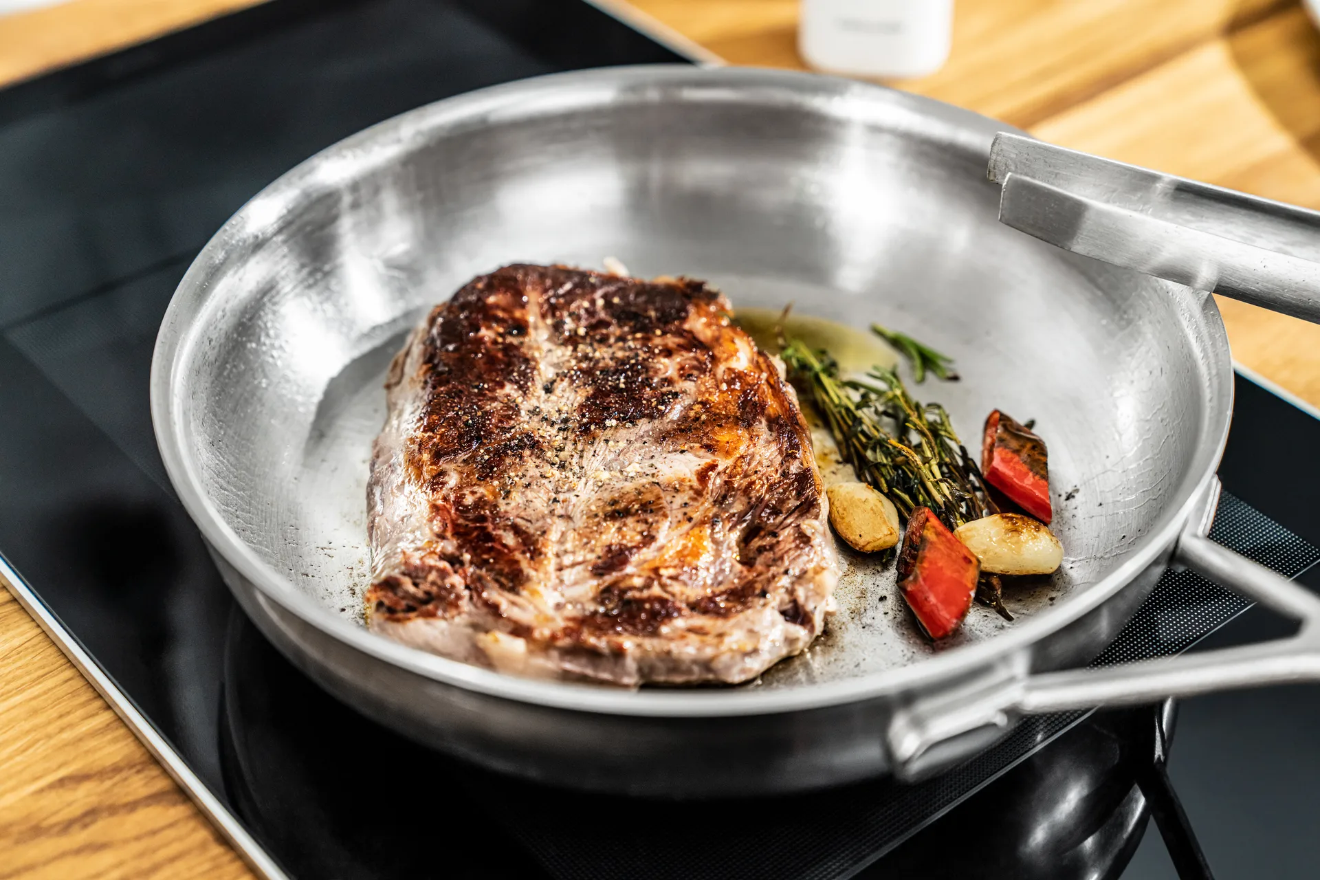 Zwilling Pro τηγάνι από ανοξείδωτο χάλυβα, Ø28 εκ. Zwilling